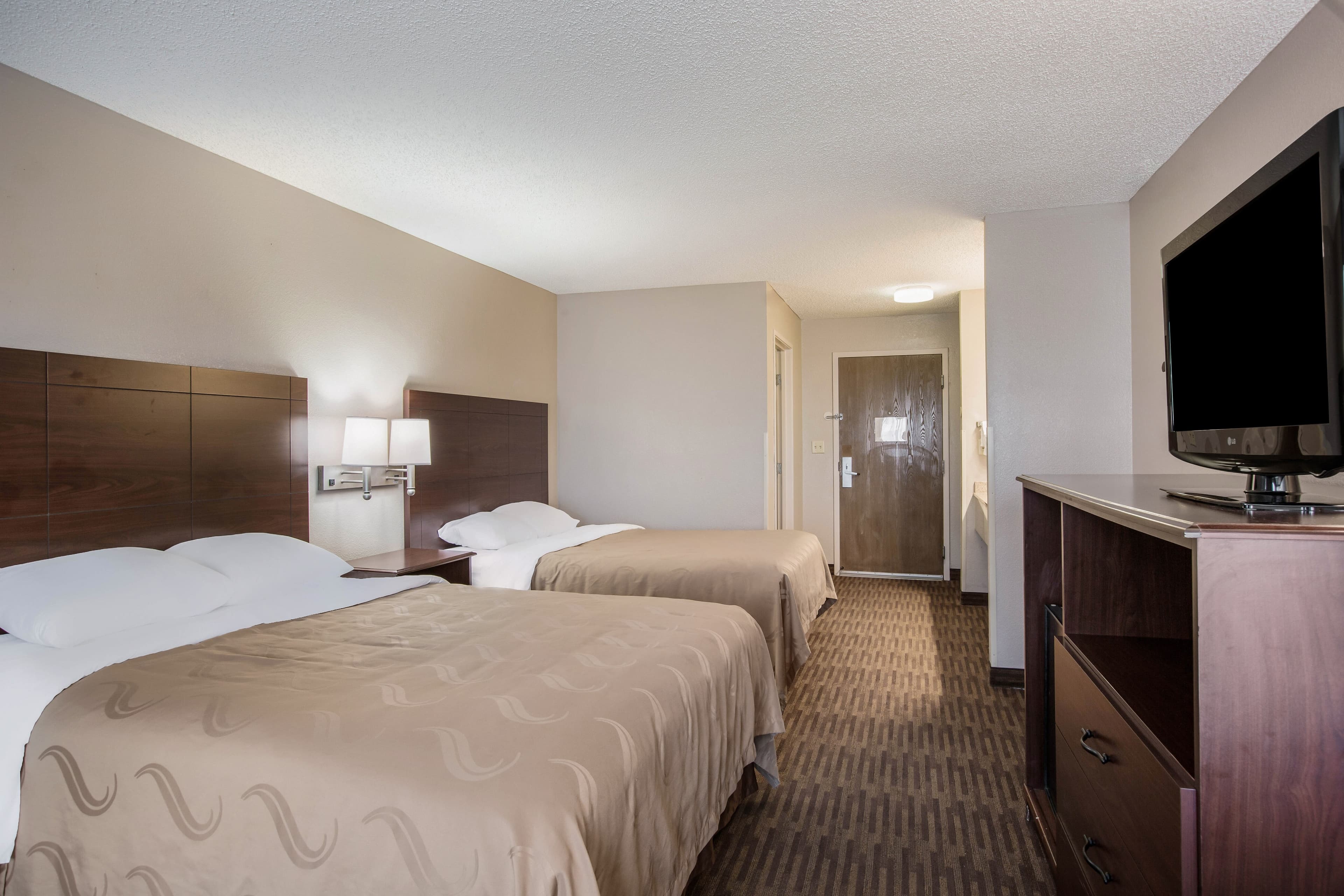 Quality Inn & Suites Lawrence - University Area — 14
