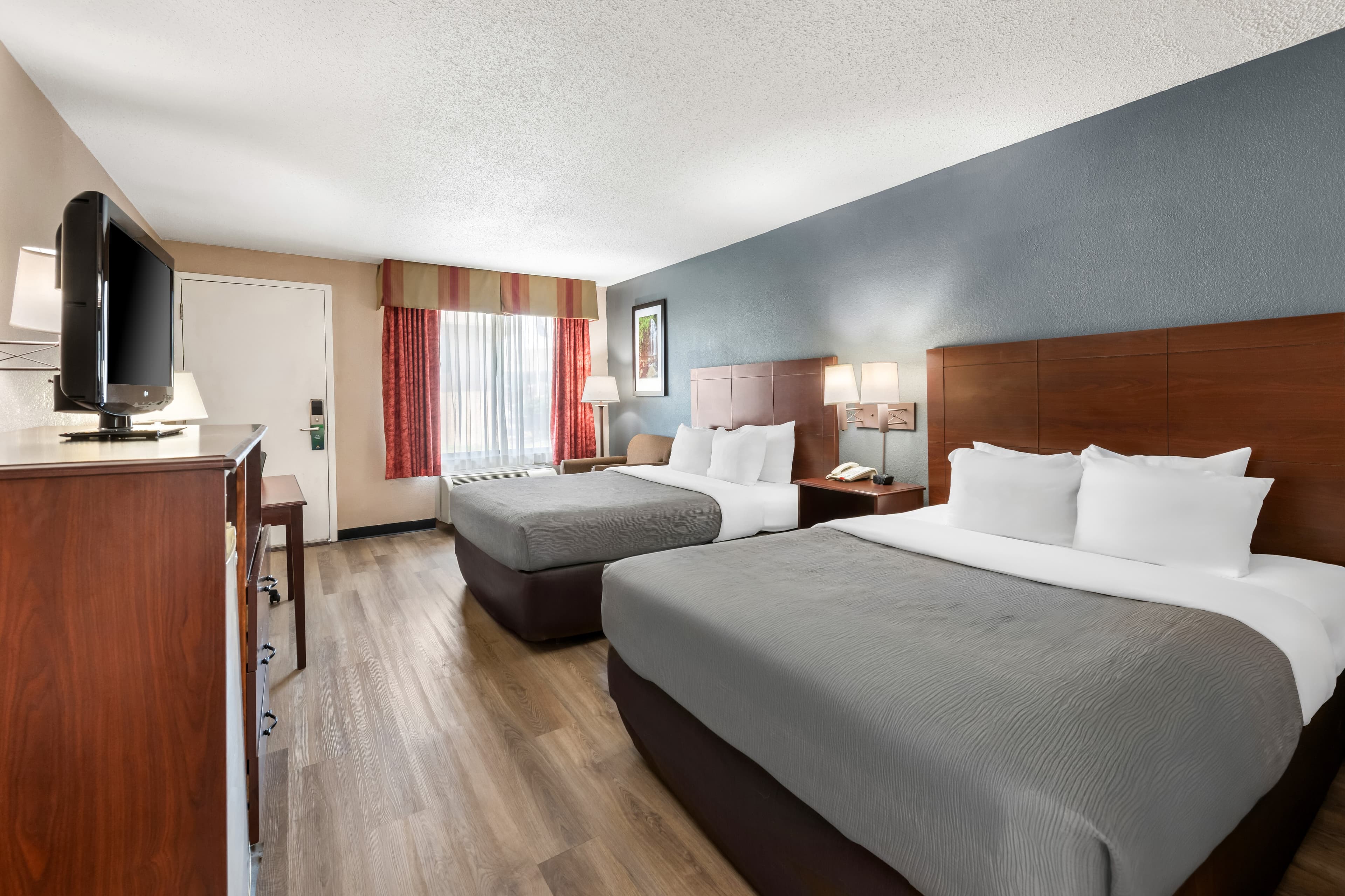 Quality Inn & Suites Lawrence - University Area — 9