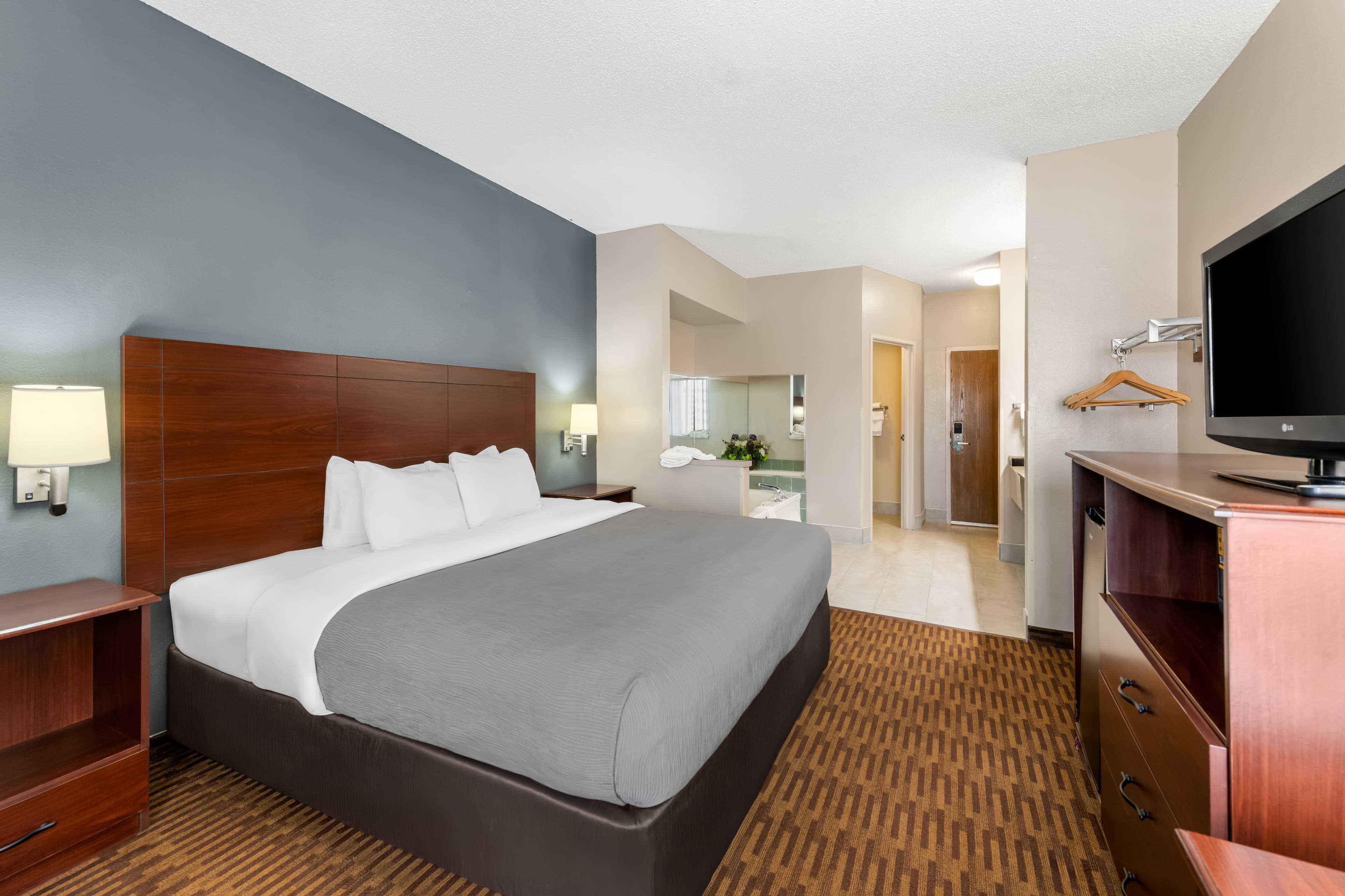 Quality Inn & Suites Lawrence - University Area — 15
