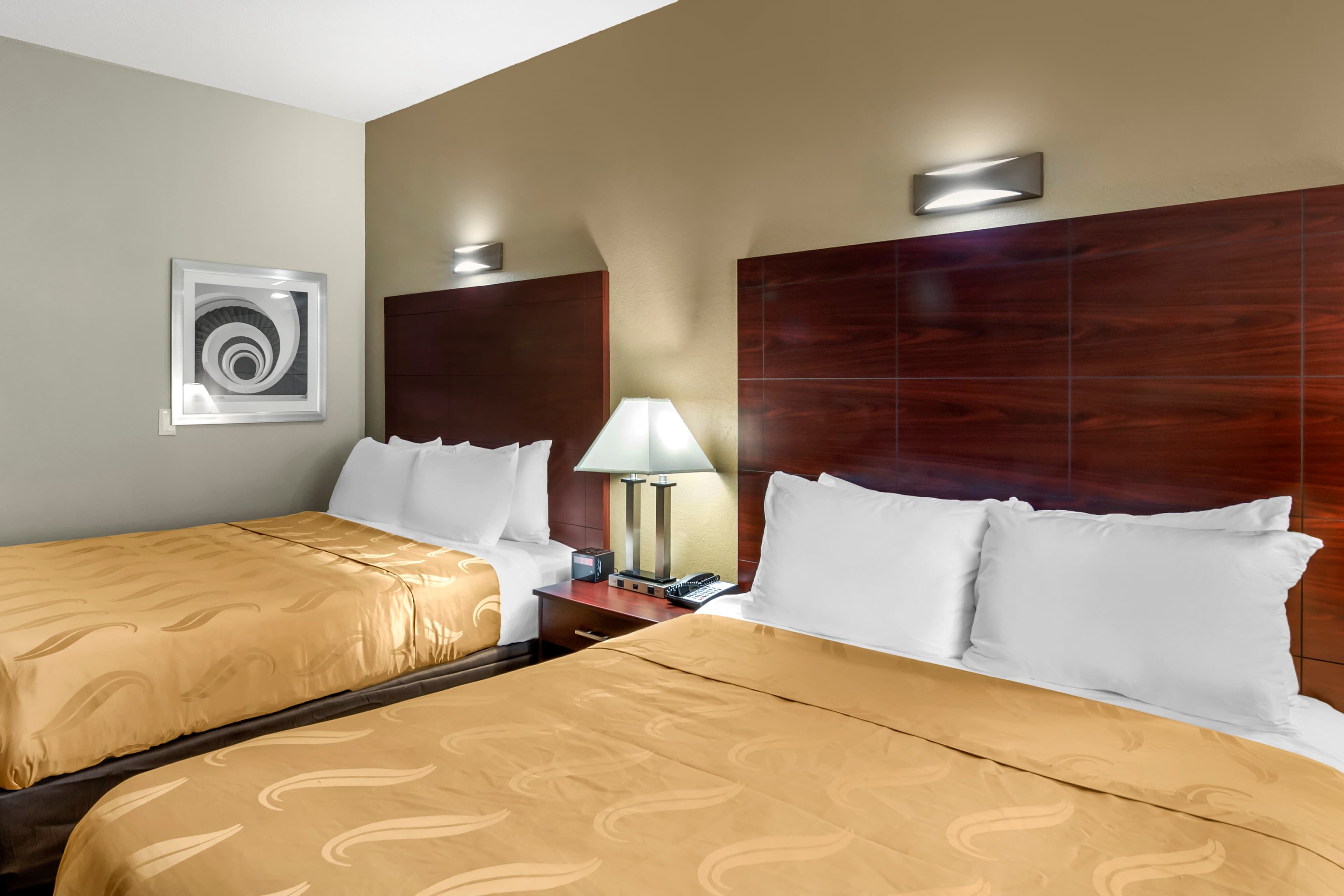 Quality Inn Overland Park Kansas City — 7