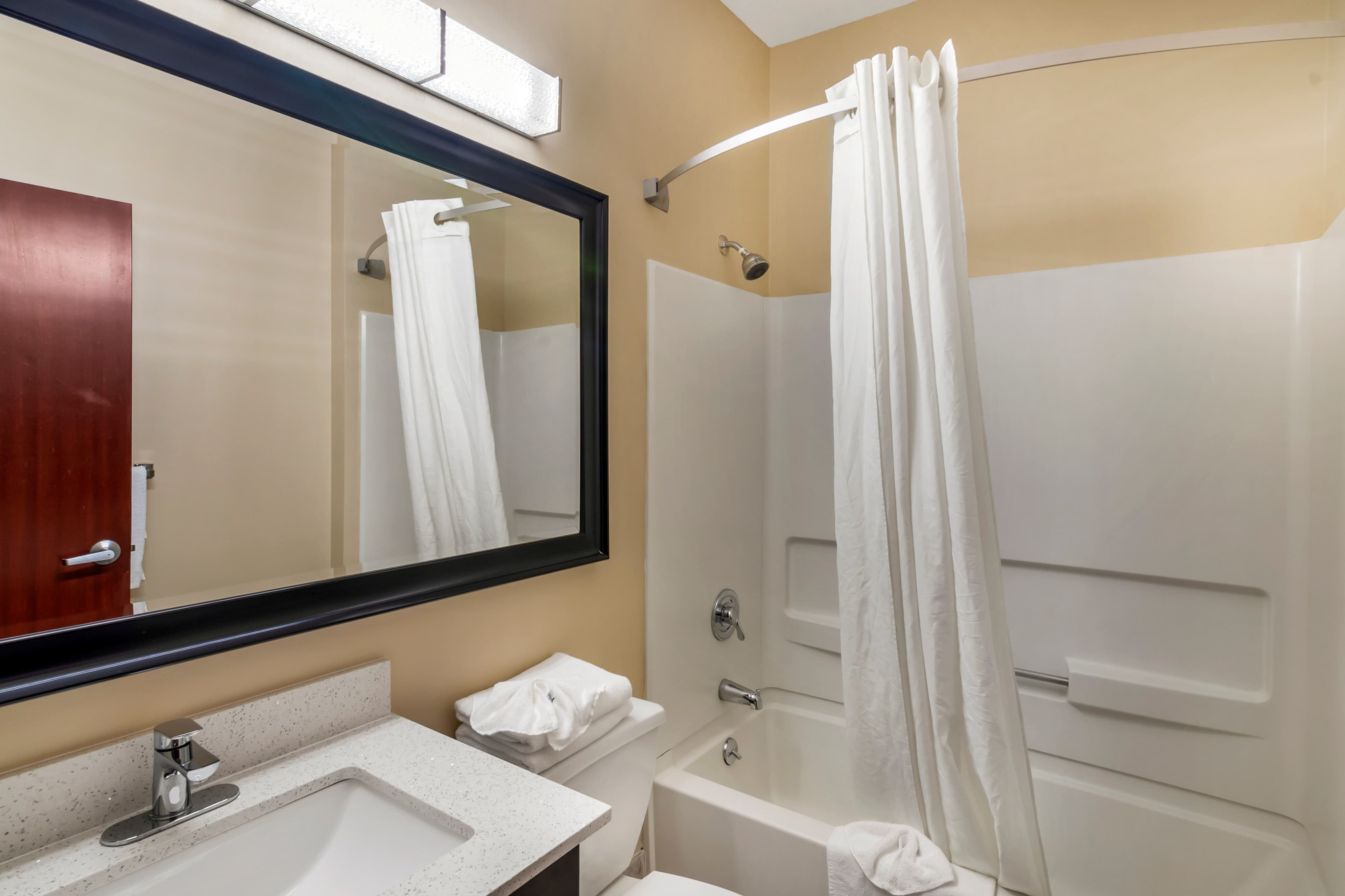 Quality Inn Overland Park Kansas City — 16