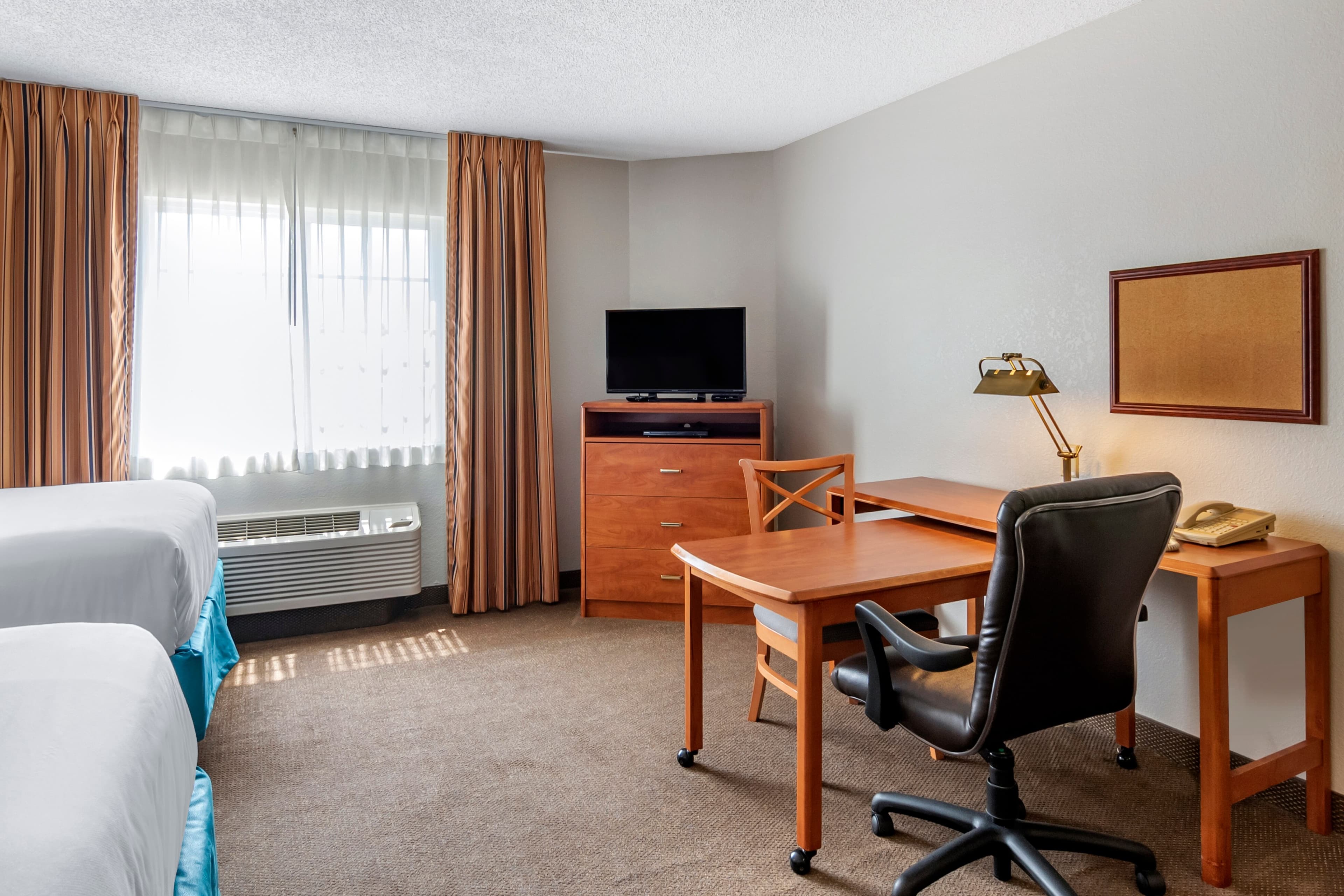MainStay Suites Emporia - Image 4