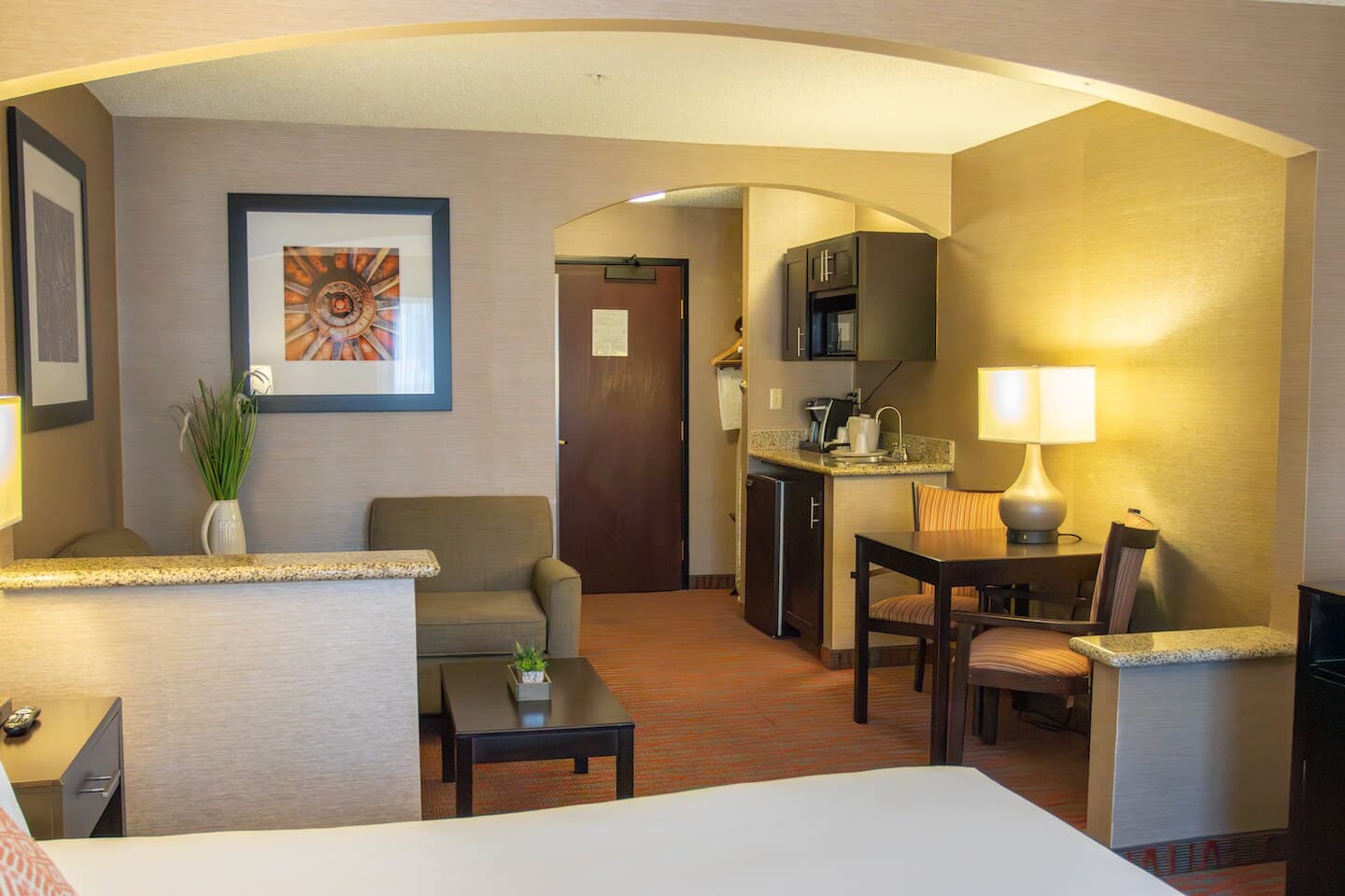 Country Inn & Suites by Radisson, Garden City, KS — 12