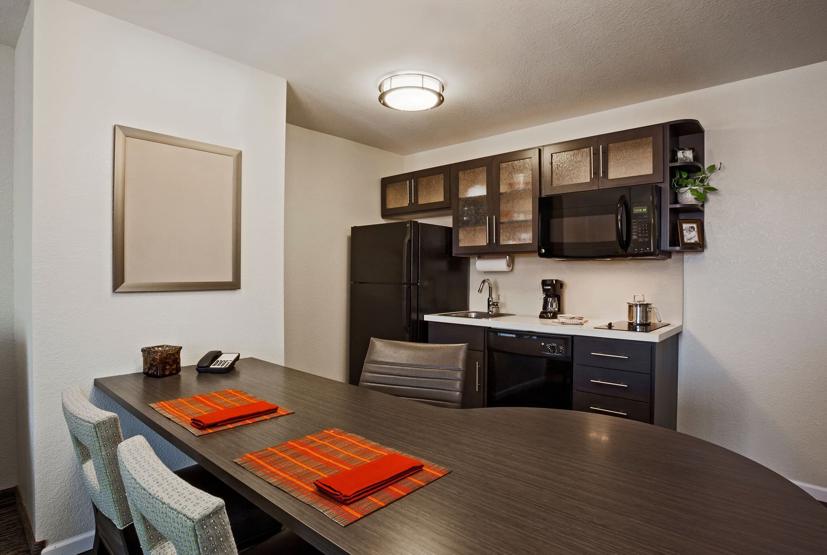 MainStay Suites Kansas City Overland Park - Image 1