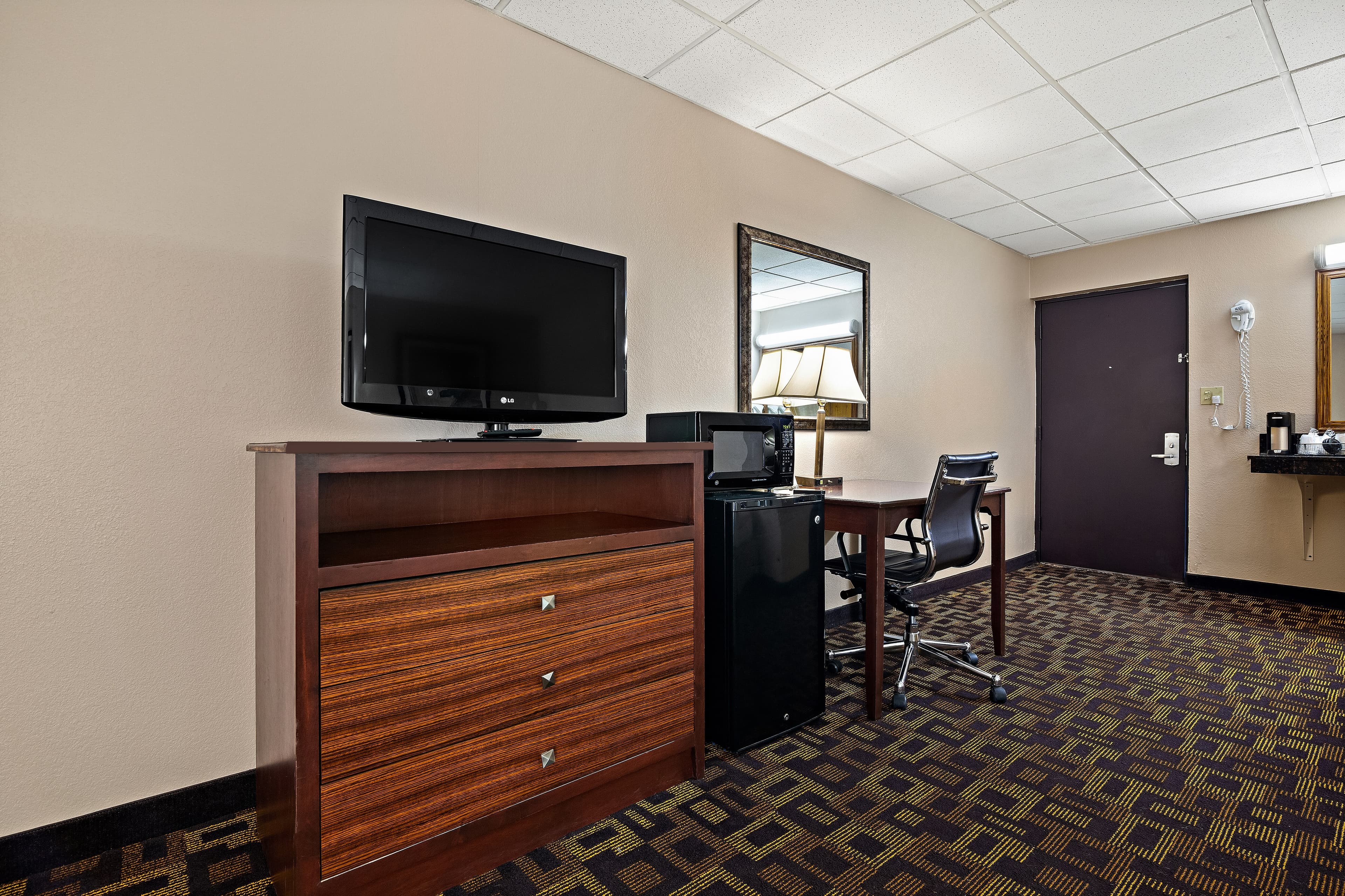 Rodeway Inn McPherson East — 21