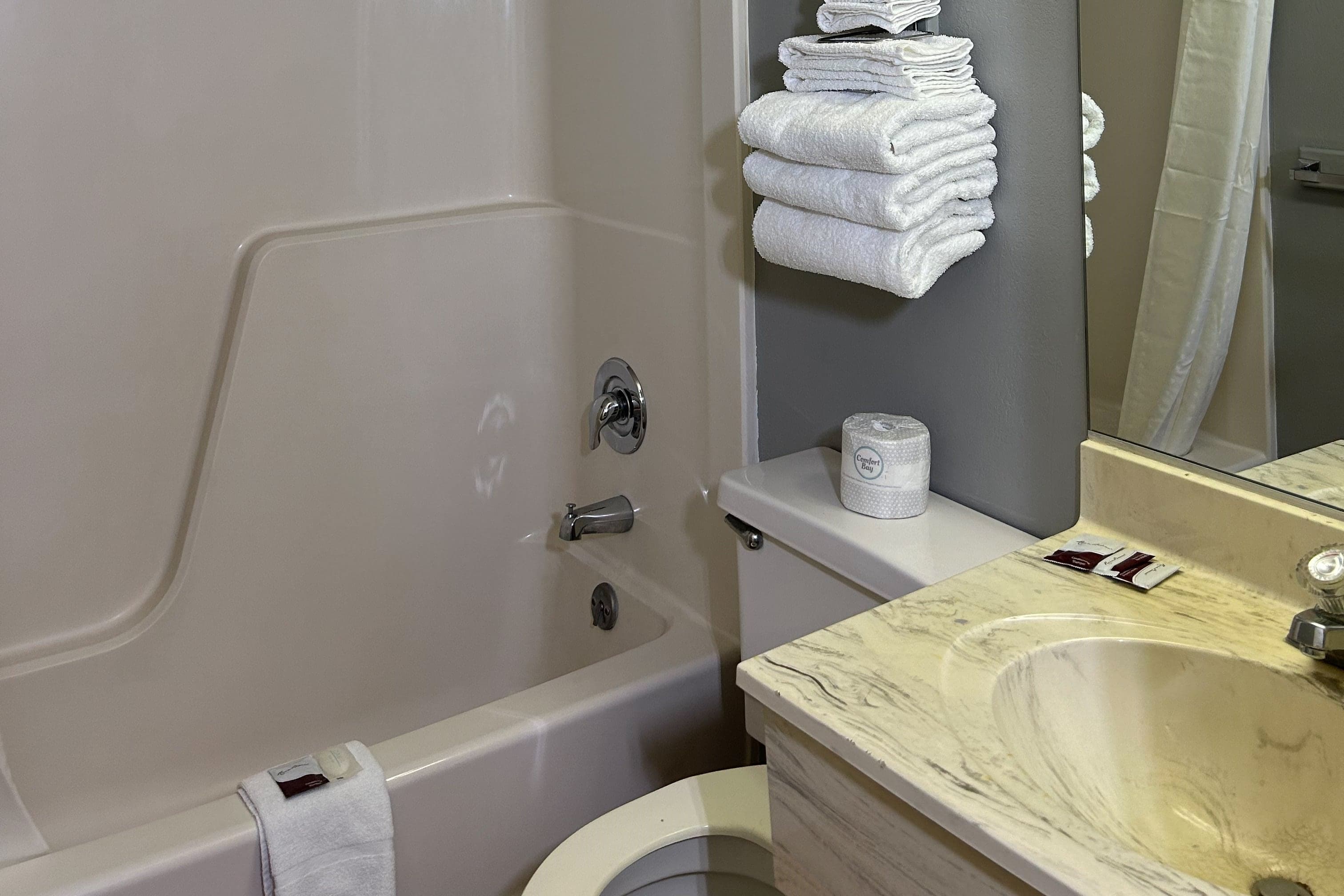 Rodeway Inn Emporia — 9