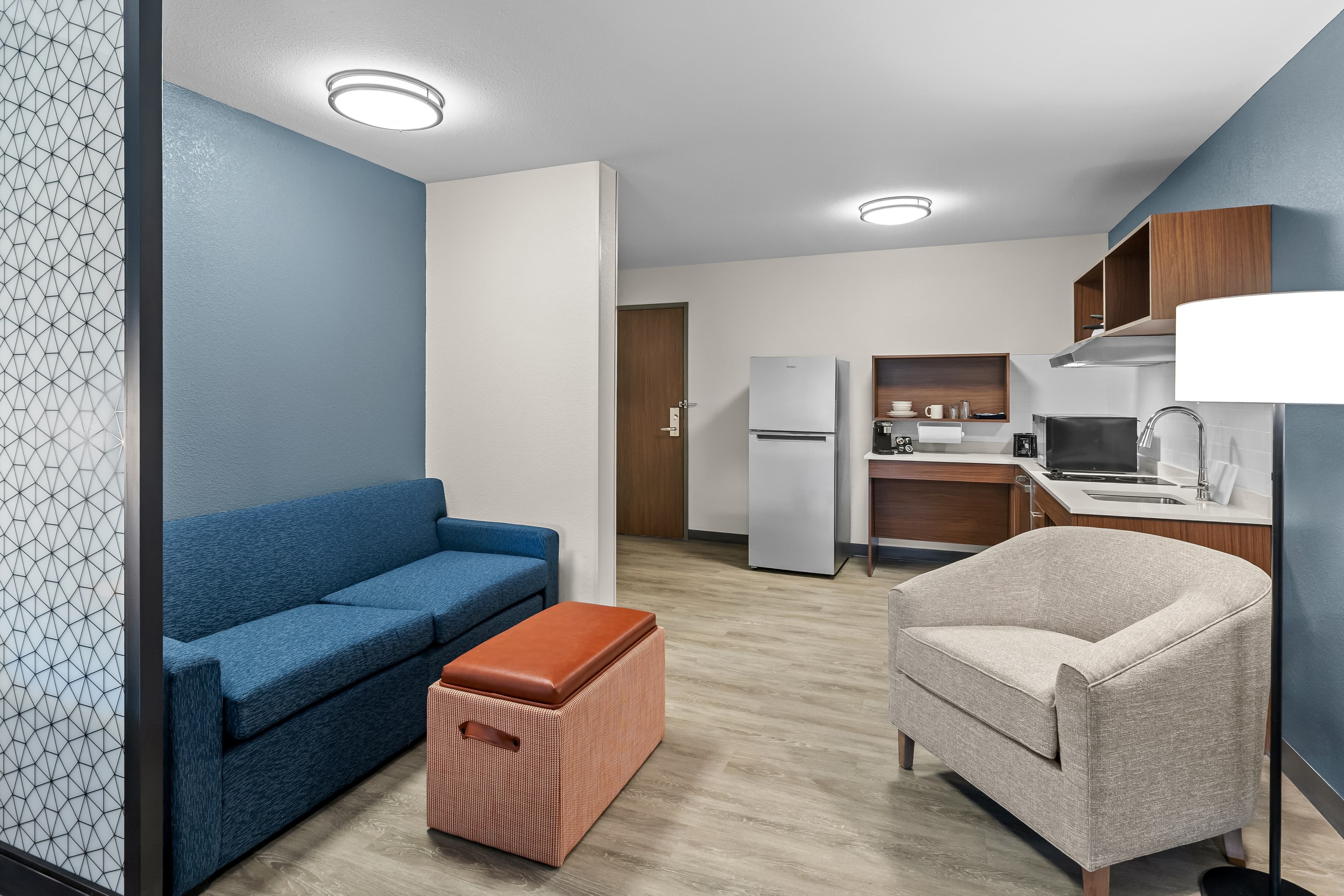 Everhome Suites Wichita Northeast - Image 2