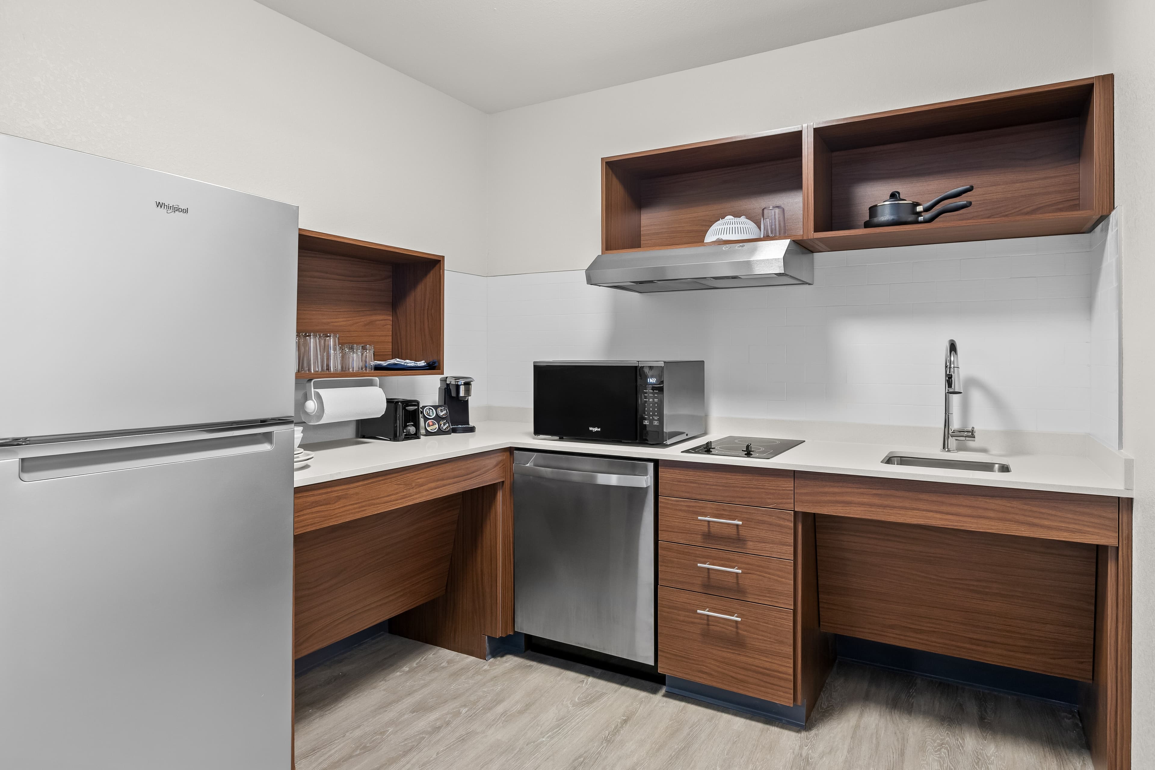 Everhome Suites Wichita Northeast — 9