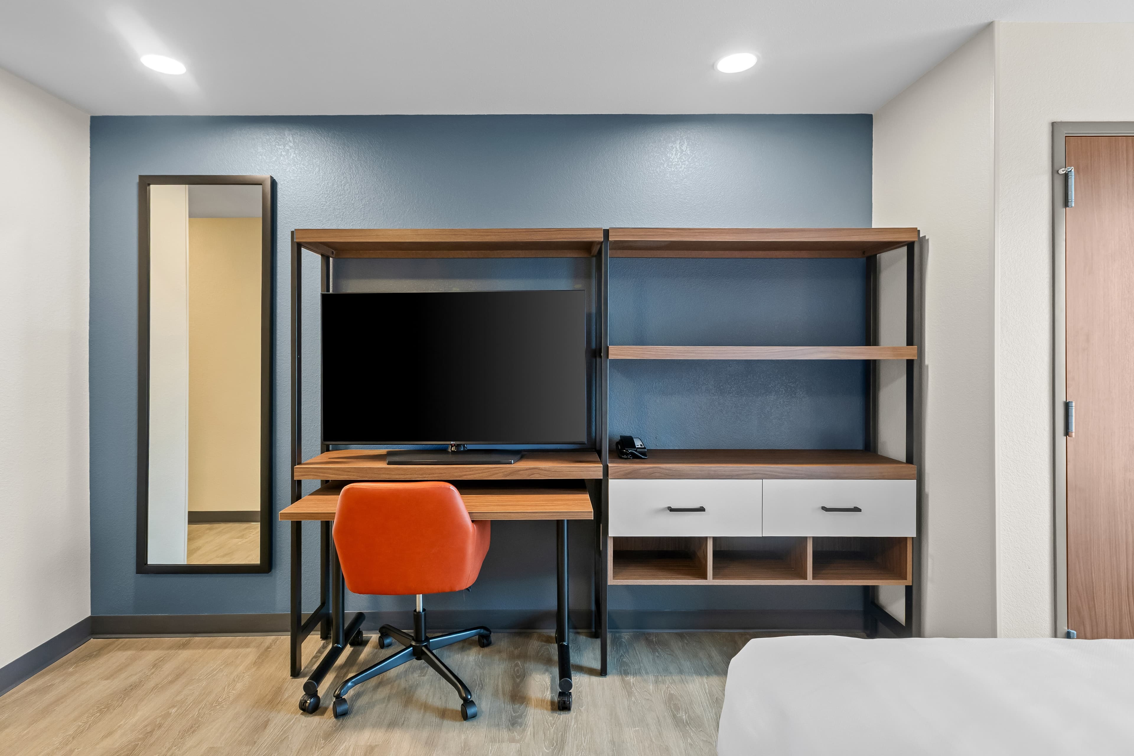 Everhome Suites Wichita Northeast — 11