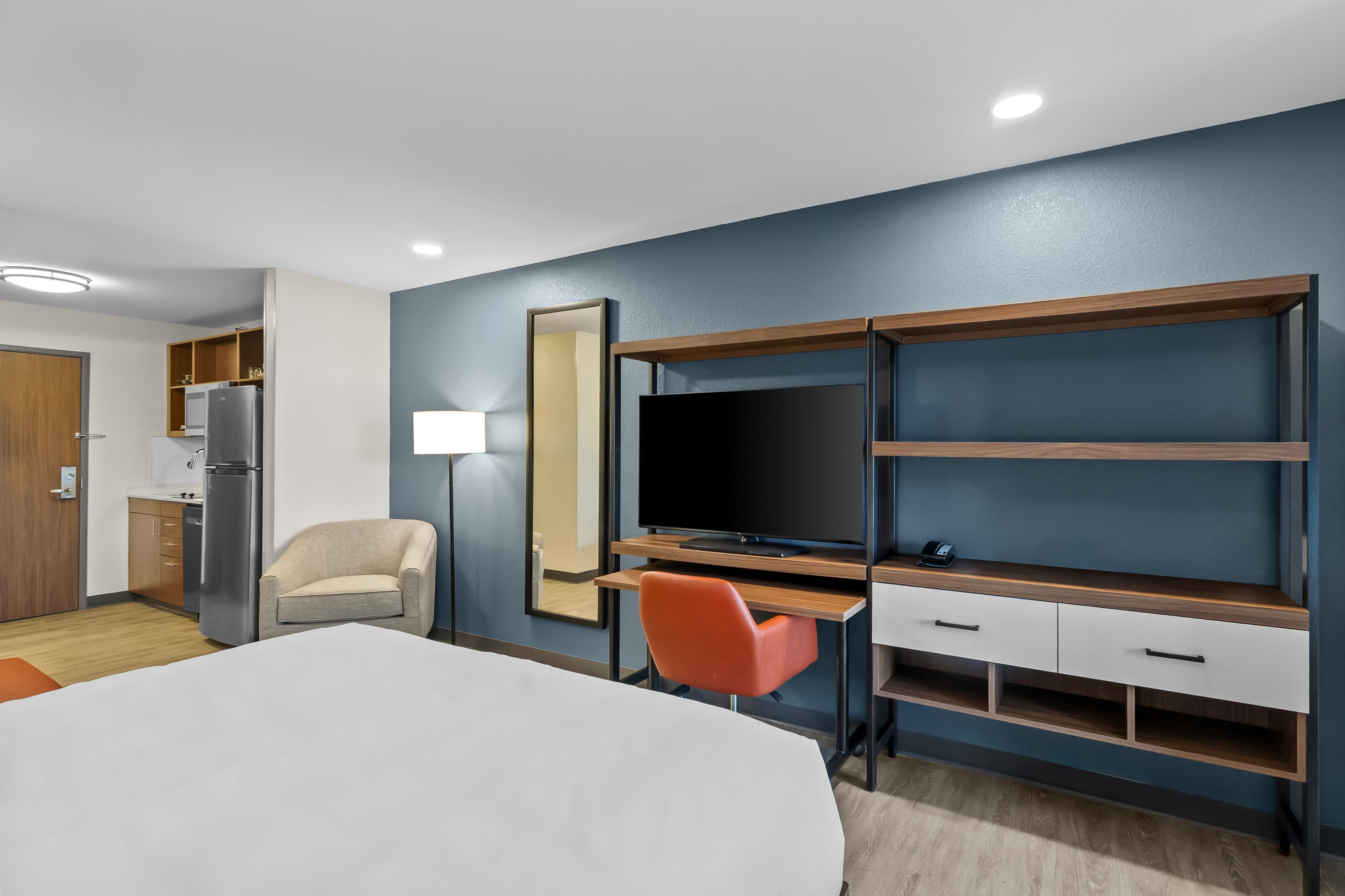 Everhome Suites Wichita Northeast — 14