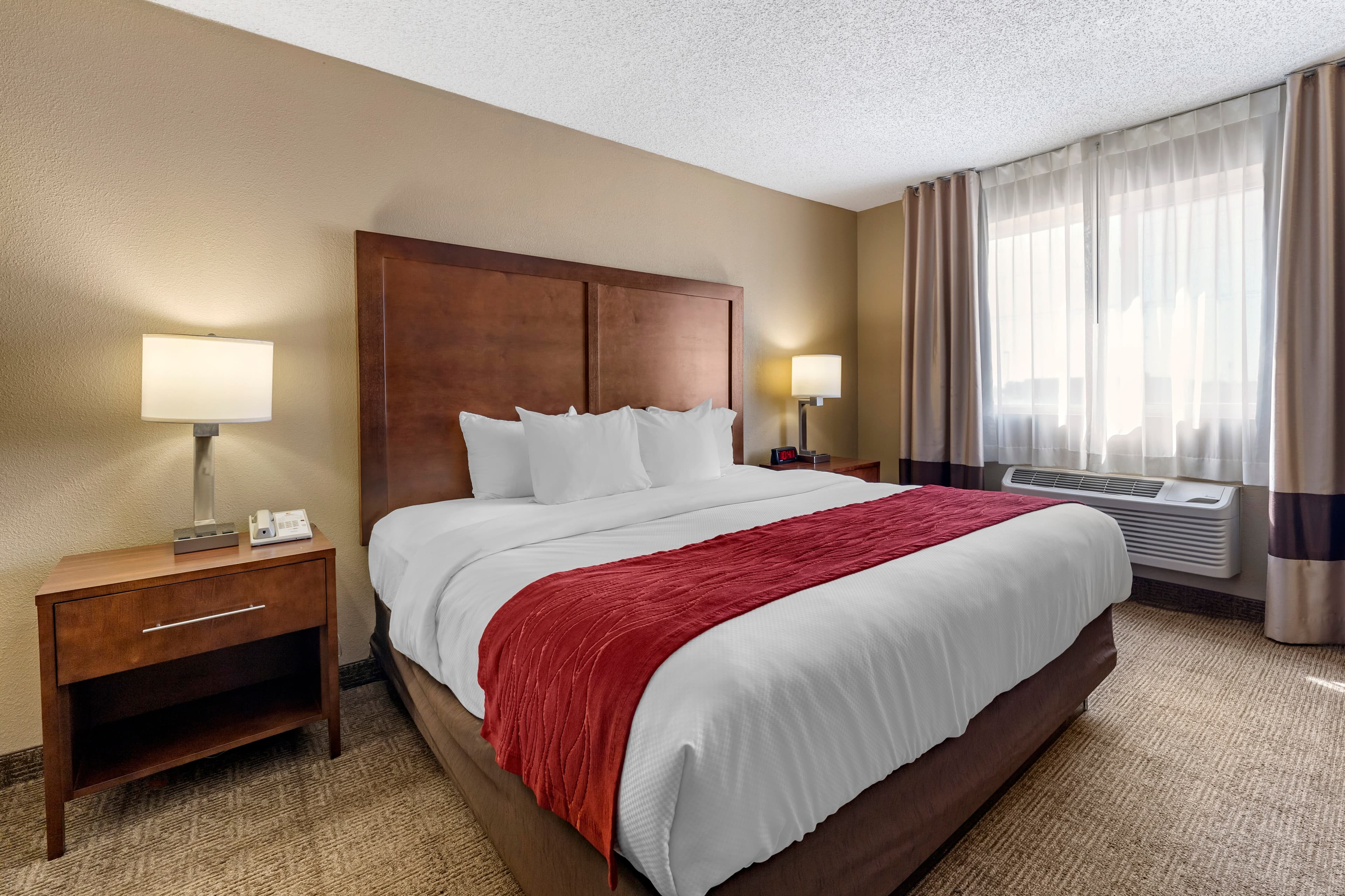 Comfort Inn & Suites Hays I-70 — 11