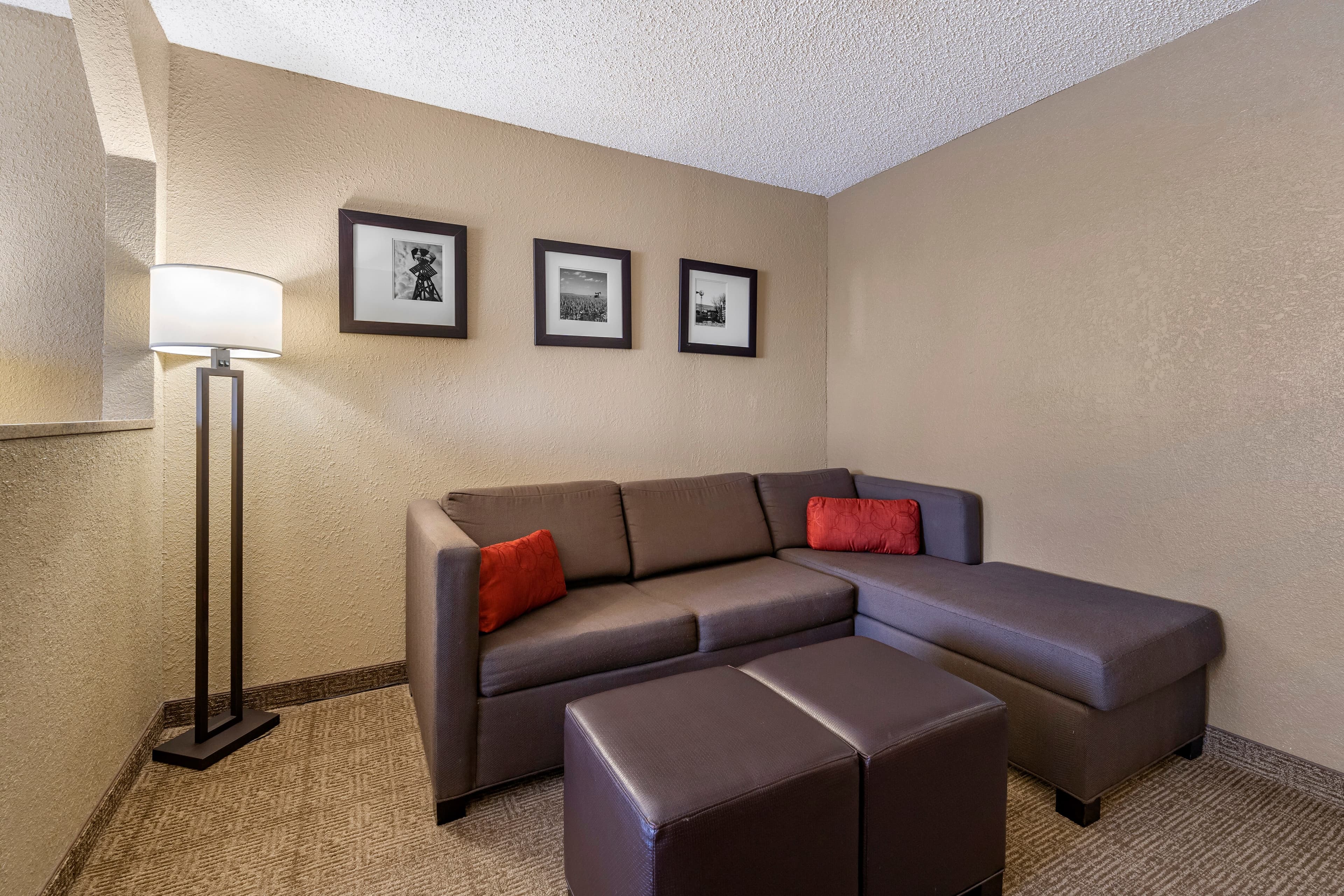 Comfort Inn & Suites Hays I-70 — 14