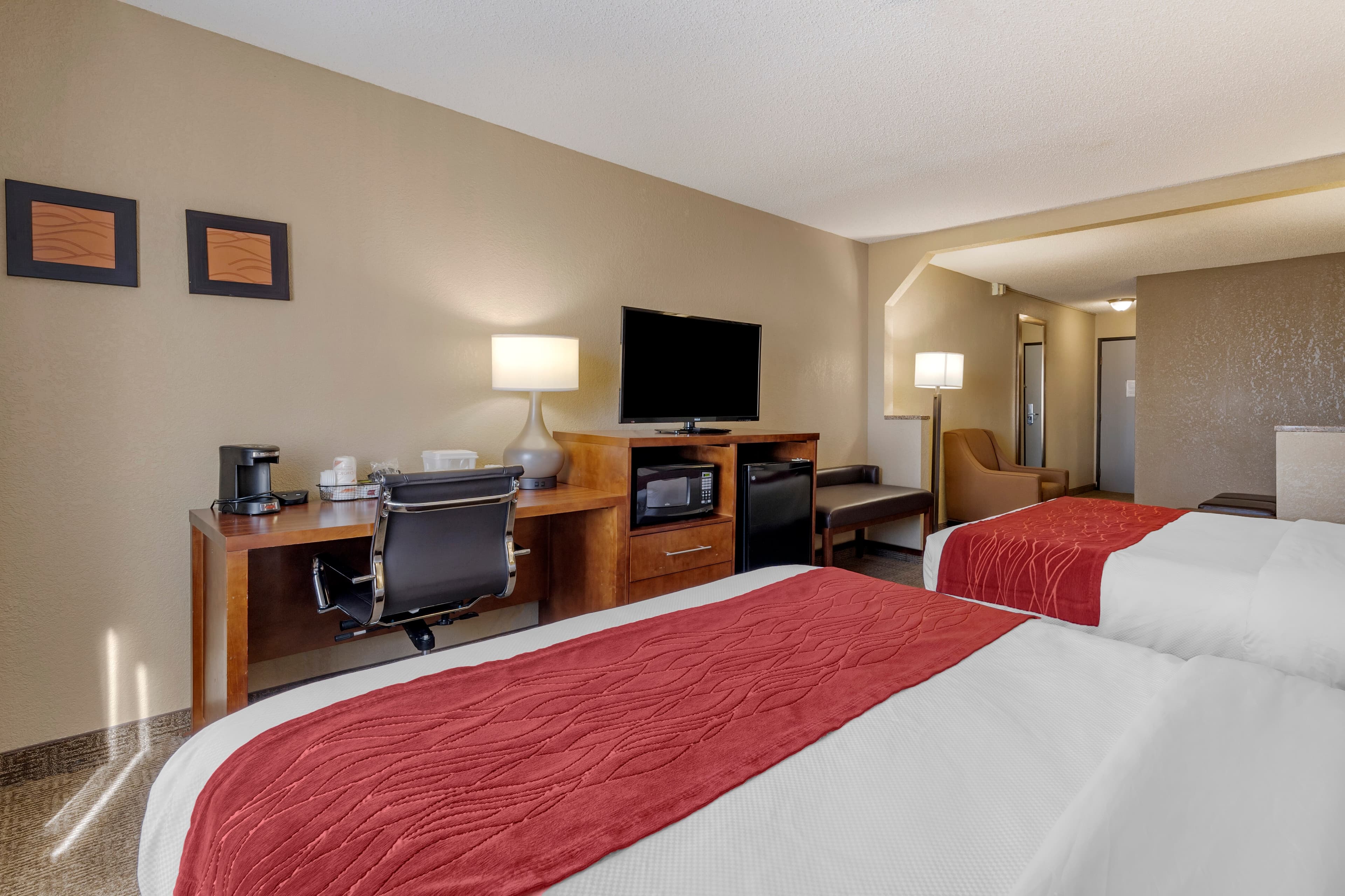 Comfort Inn & Suites Hays I-70 — 20