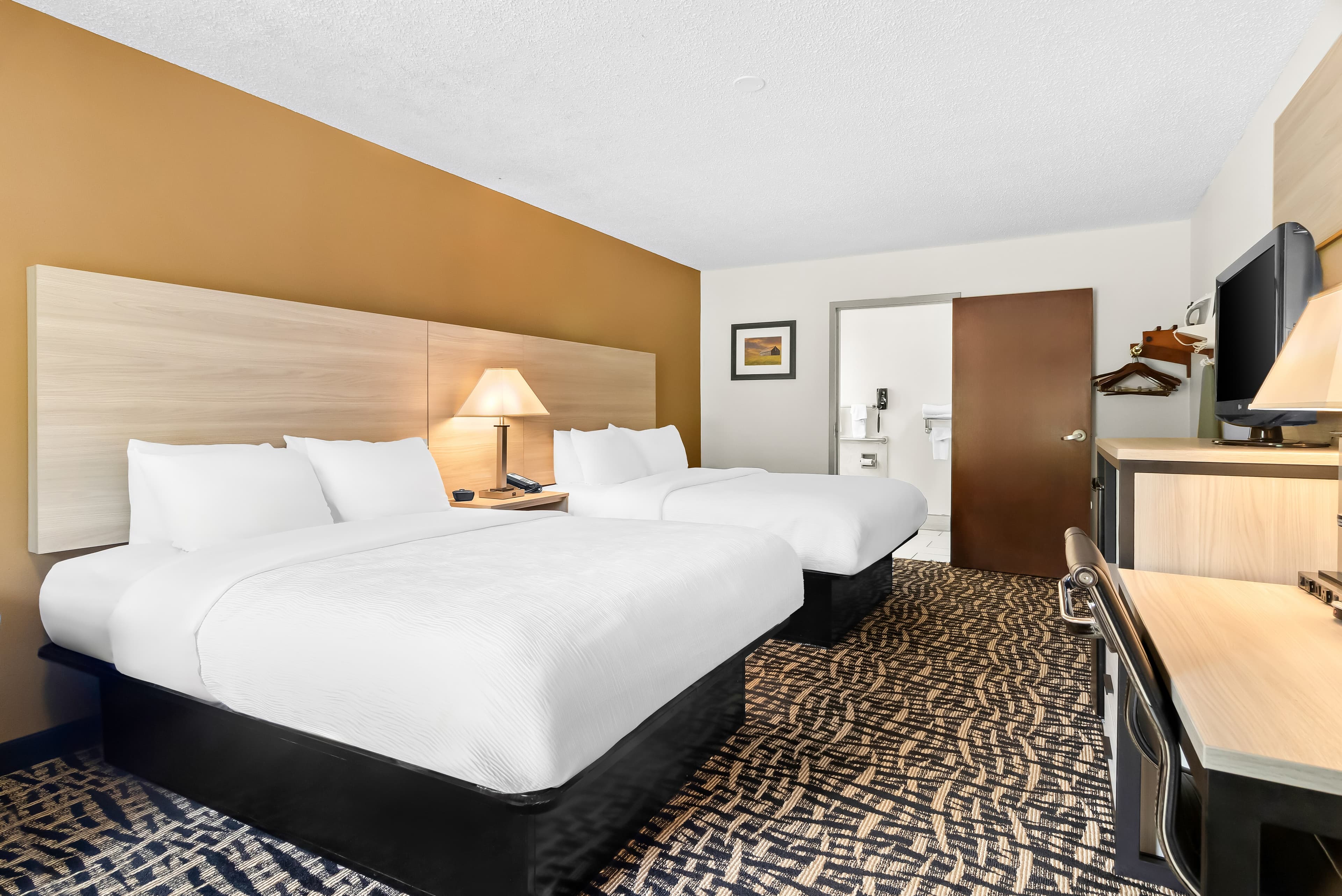 Quality Inn Russellville - Image 5
