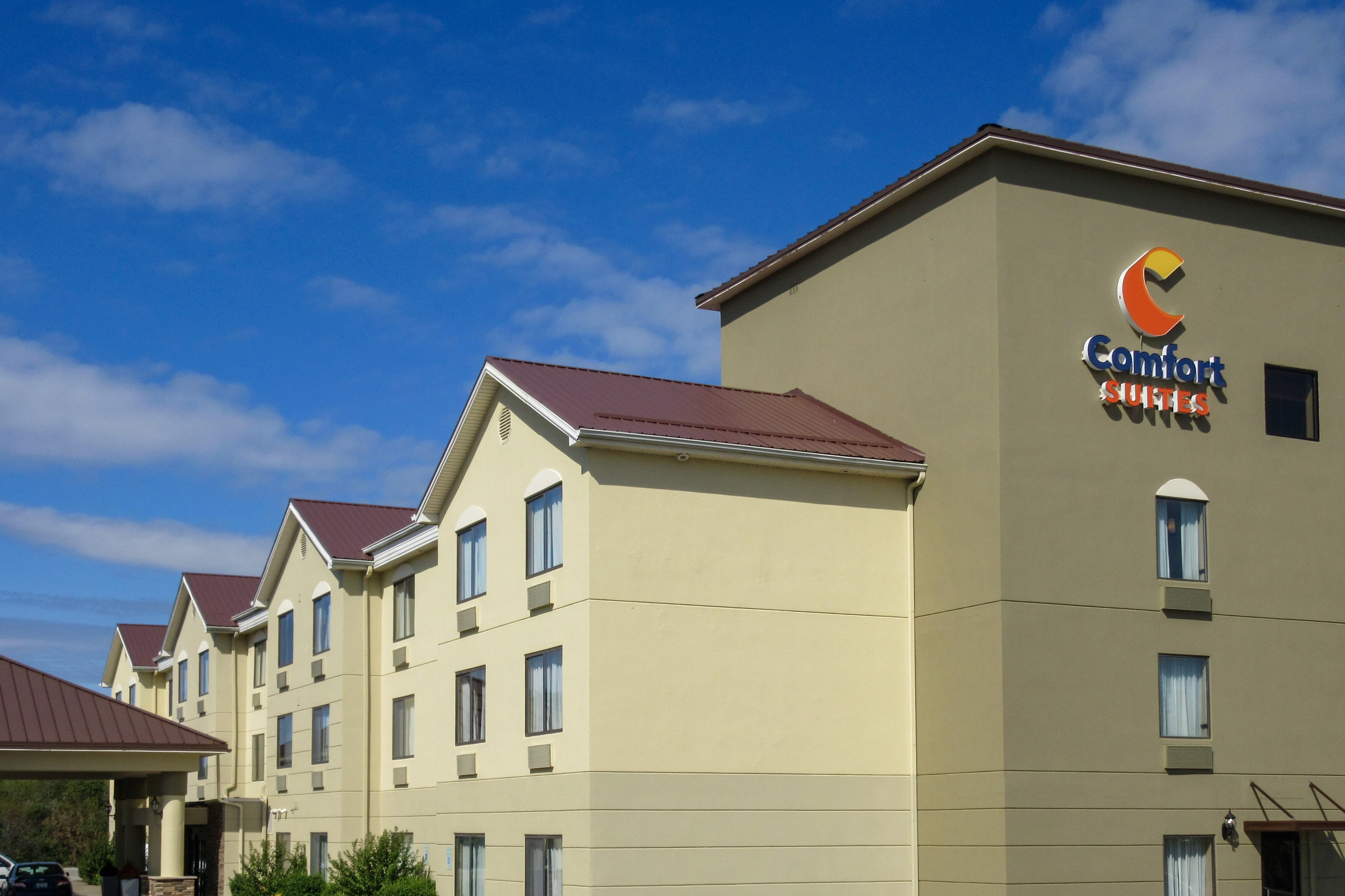 Comfort Suites Georgetown - Image 1