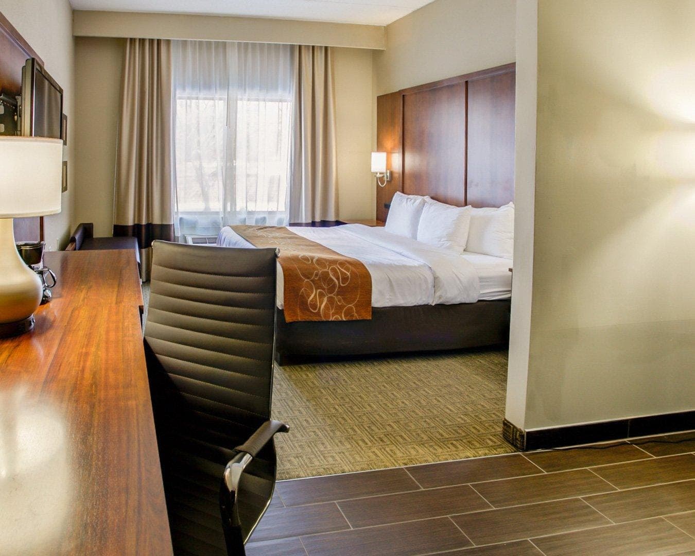 Comfort Suites Georgetown — 8
