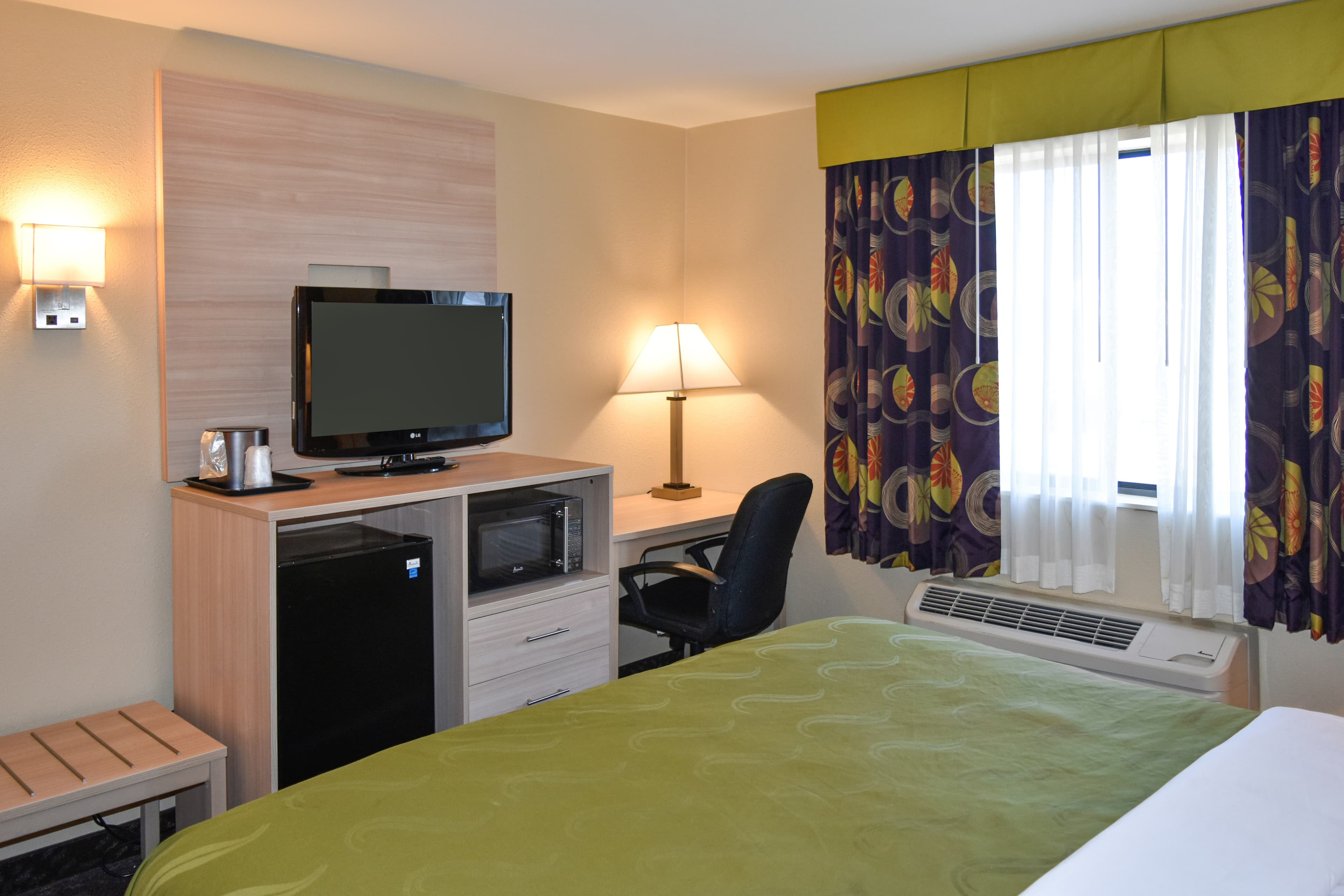 Quality Inn & Suites Brooks Louisville South - Image 3