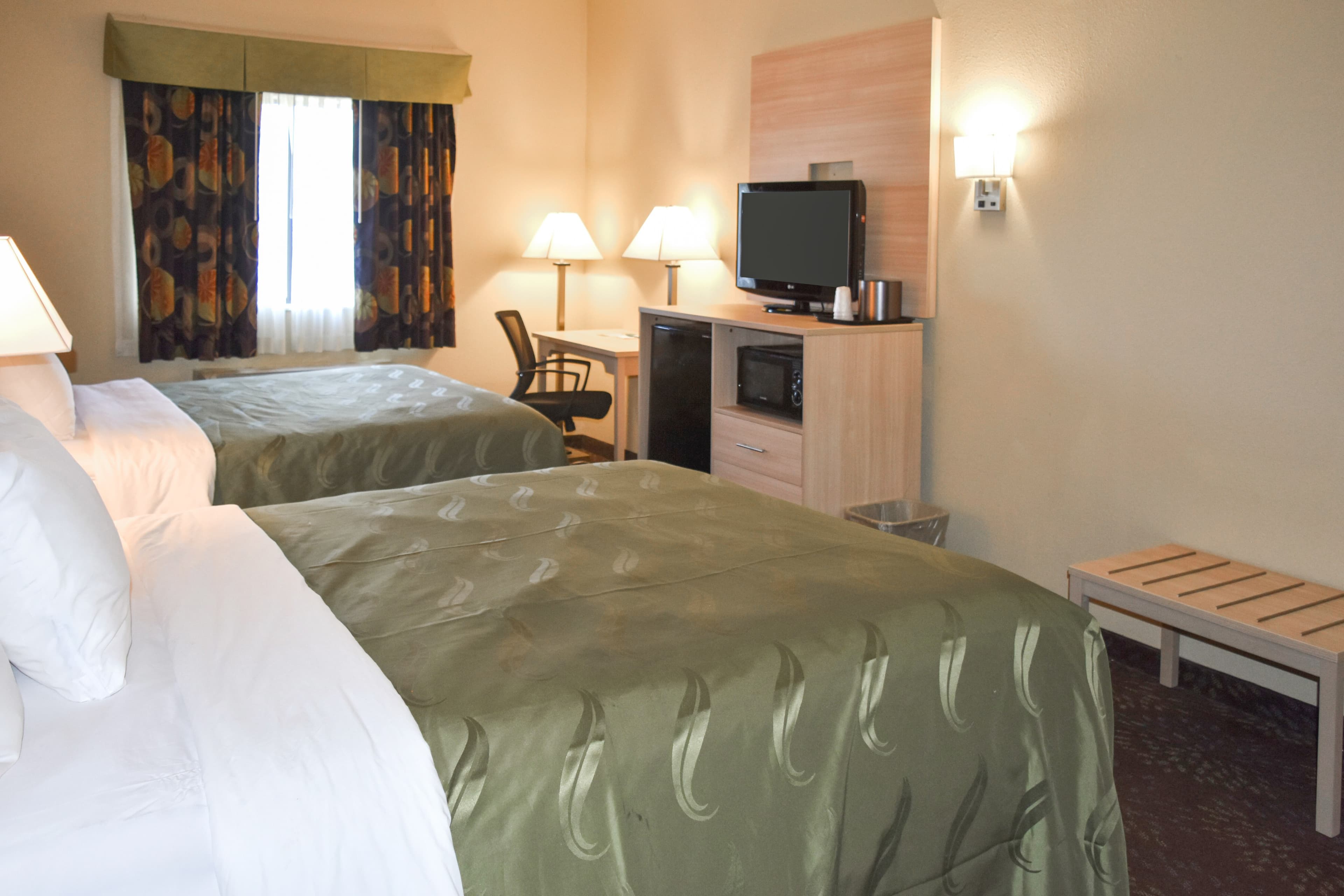 Quality Inn & Suites Brooks Louisville South — 11