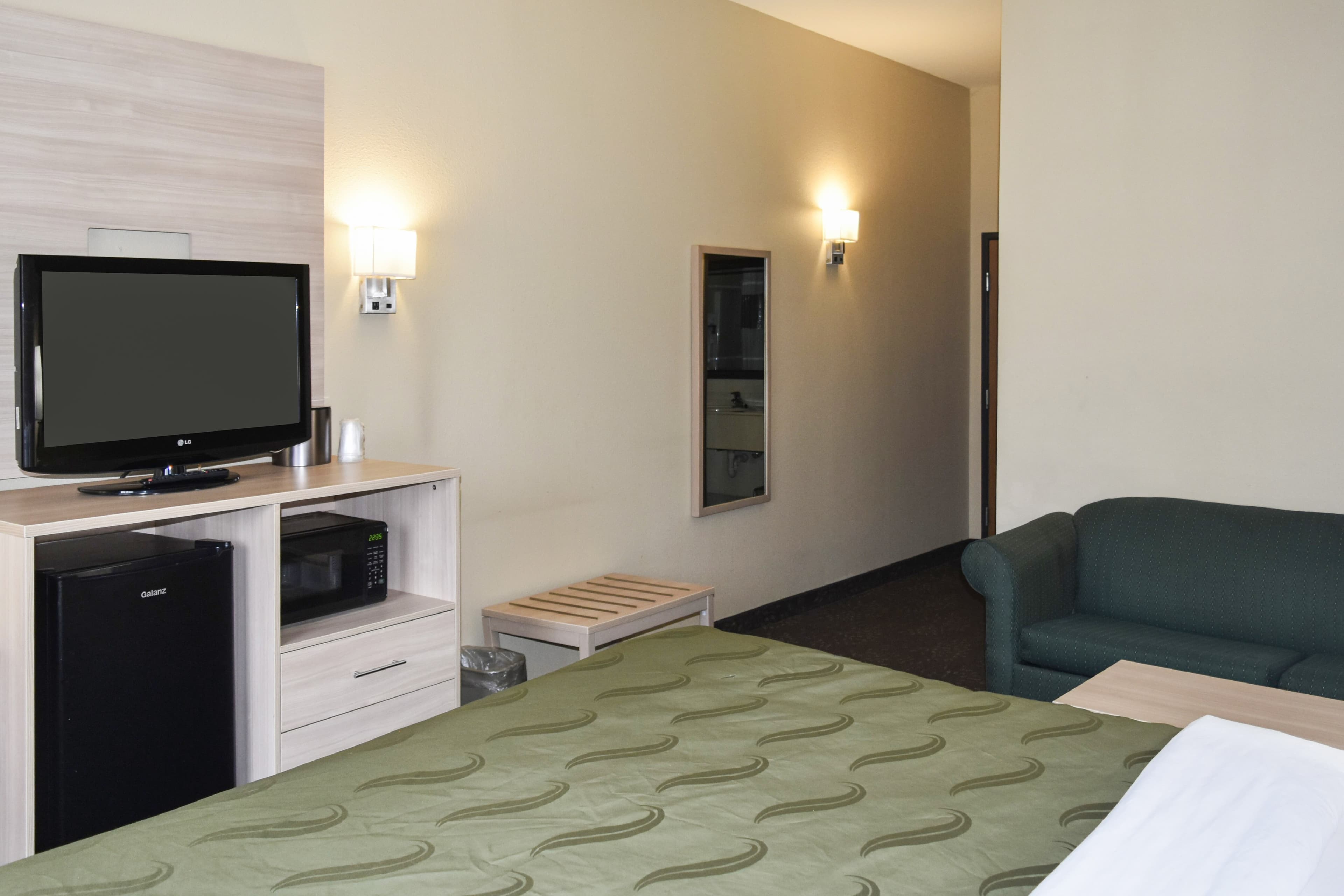 Quality Inn & Suites Brooks Louisville South — 15