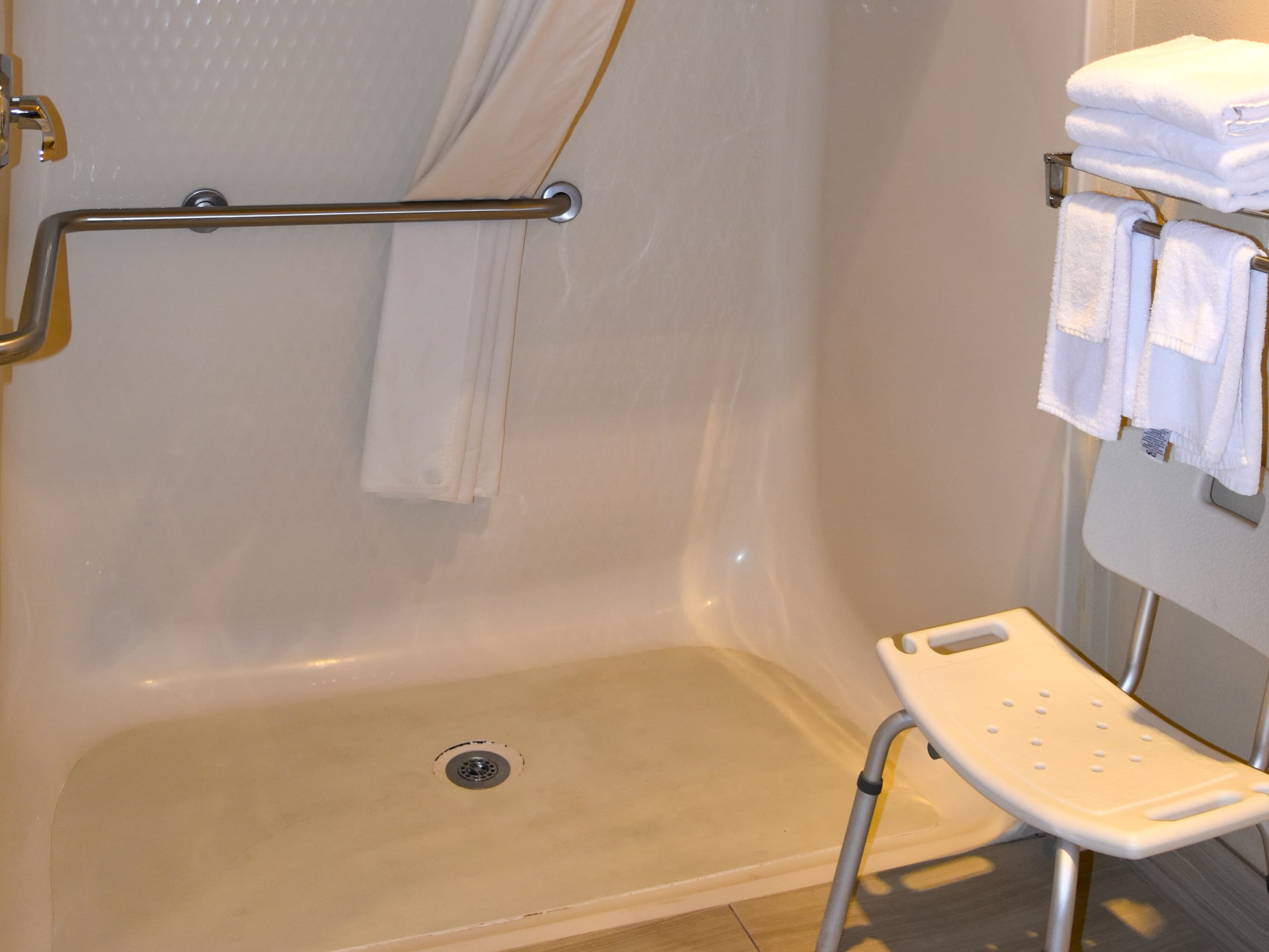 Quality Inn & Suites Brooks Louisville South — 17