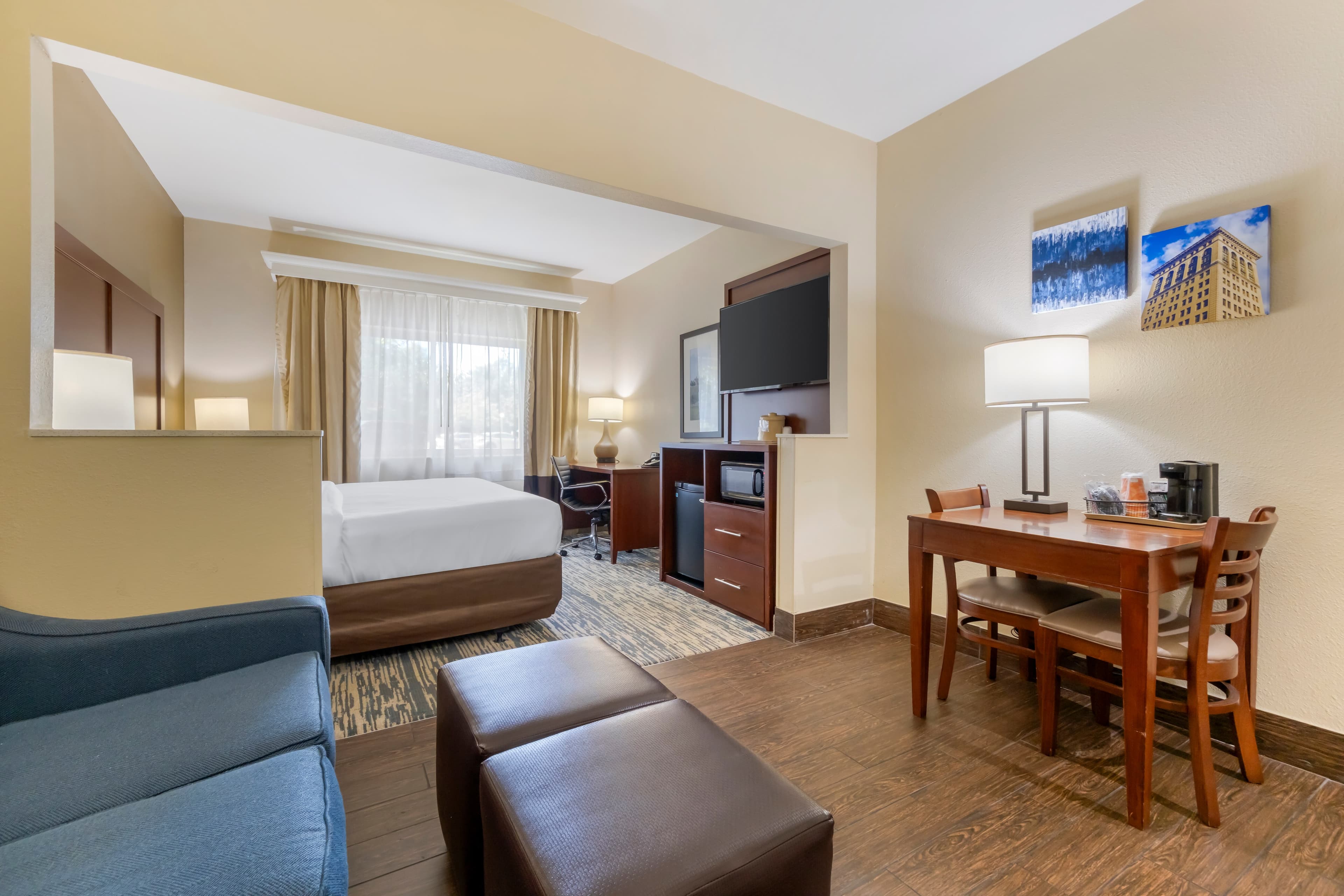Comfort Suites Keeneland — 7