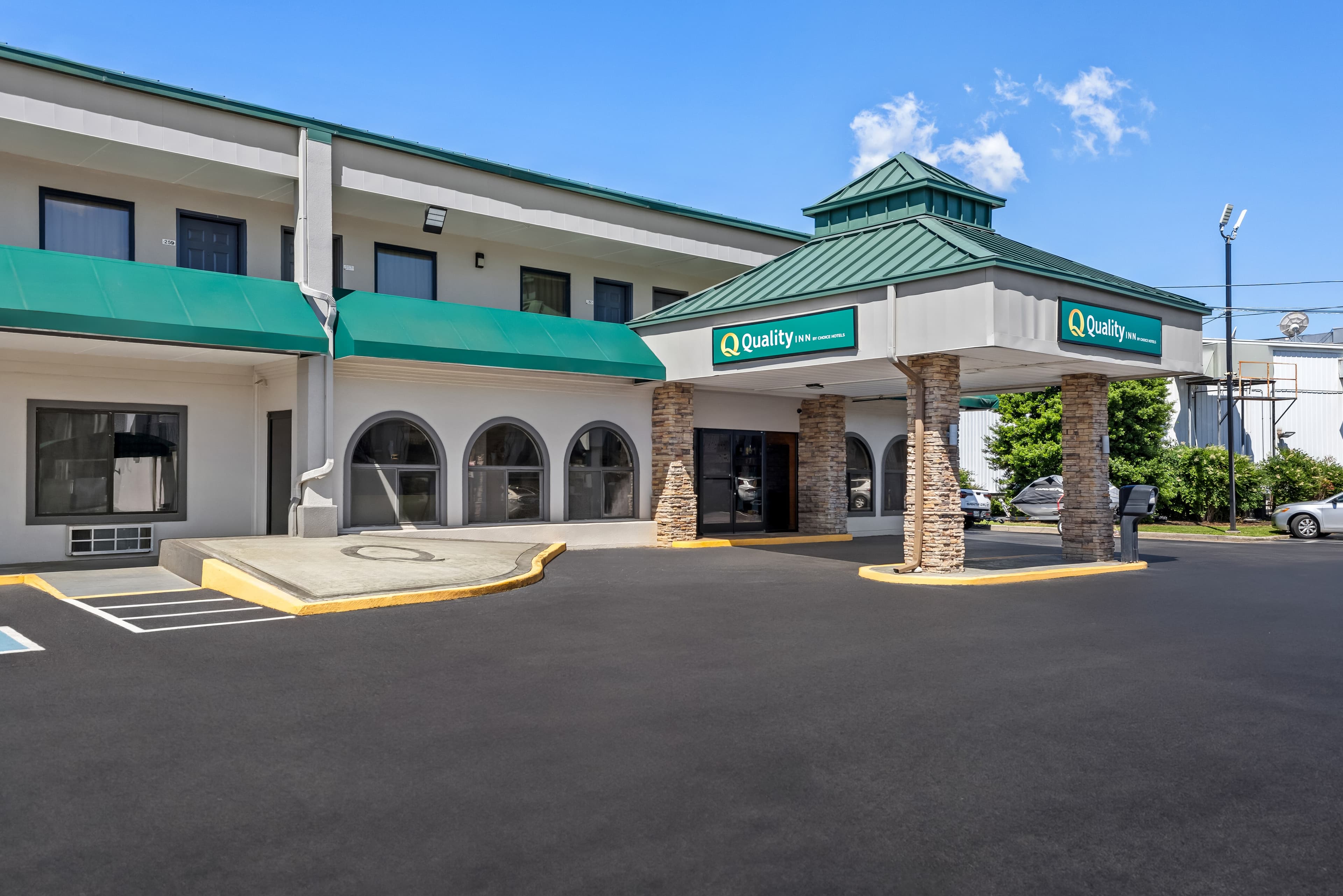 Quality Inn Bowling Green South - Image 1