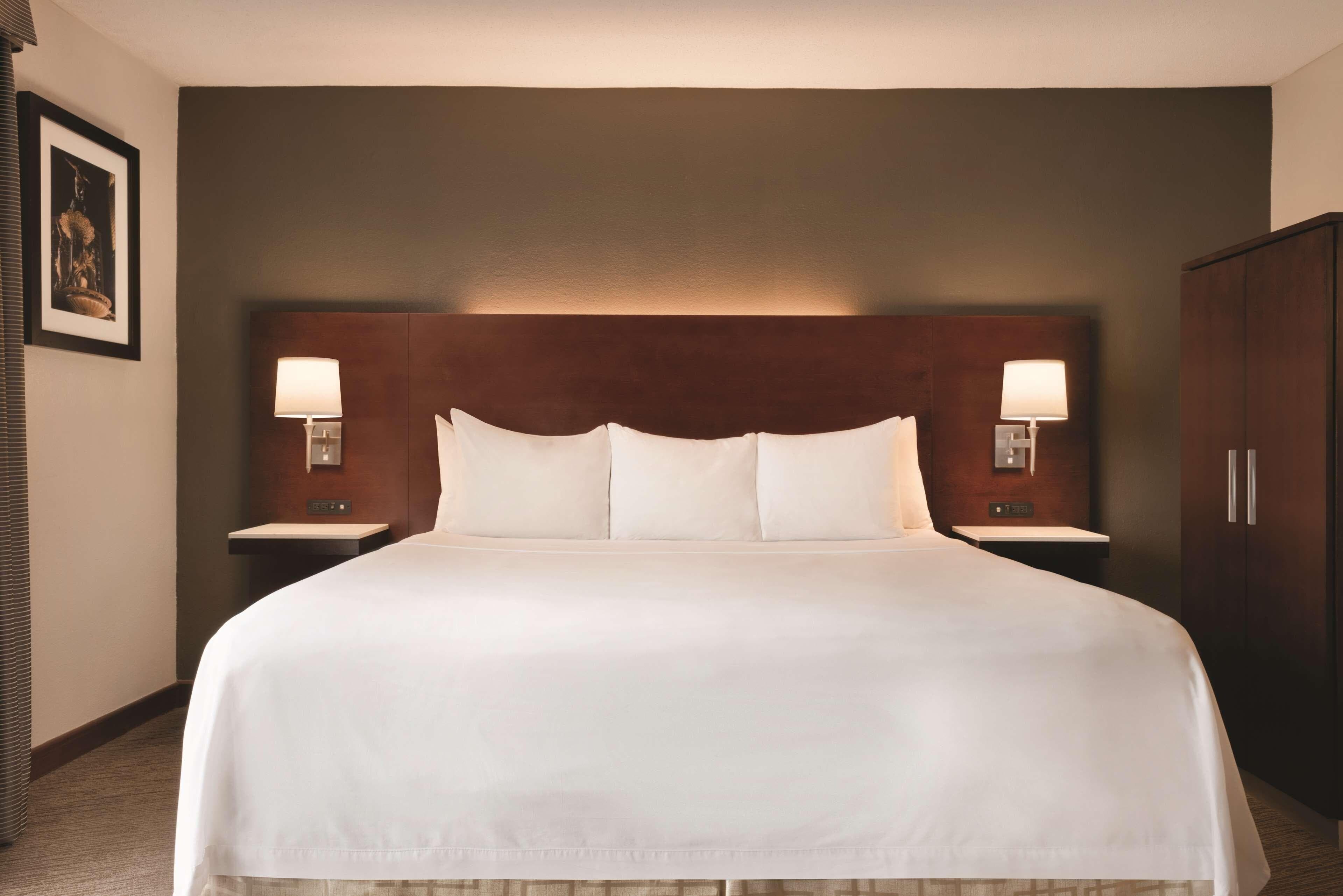 Radisson Hotel Cincinnati Riverfront — 6