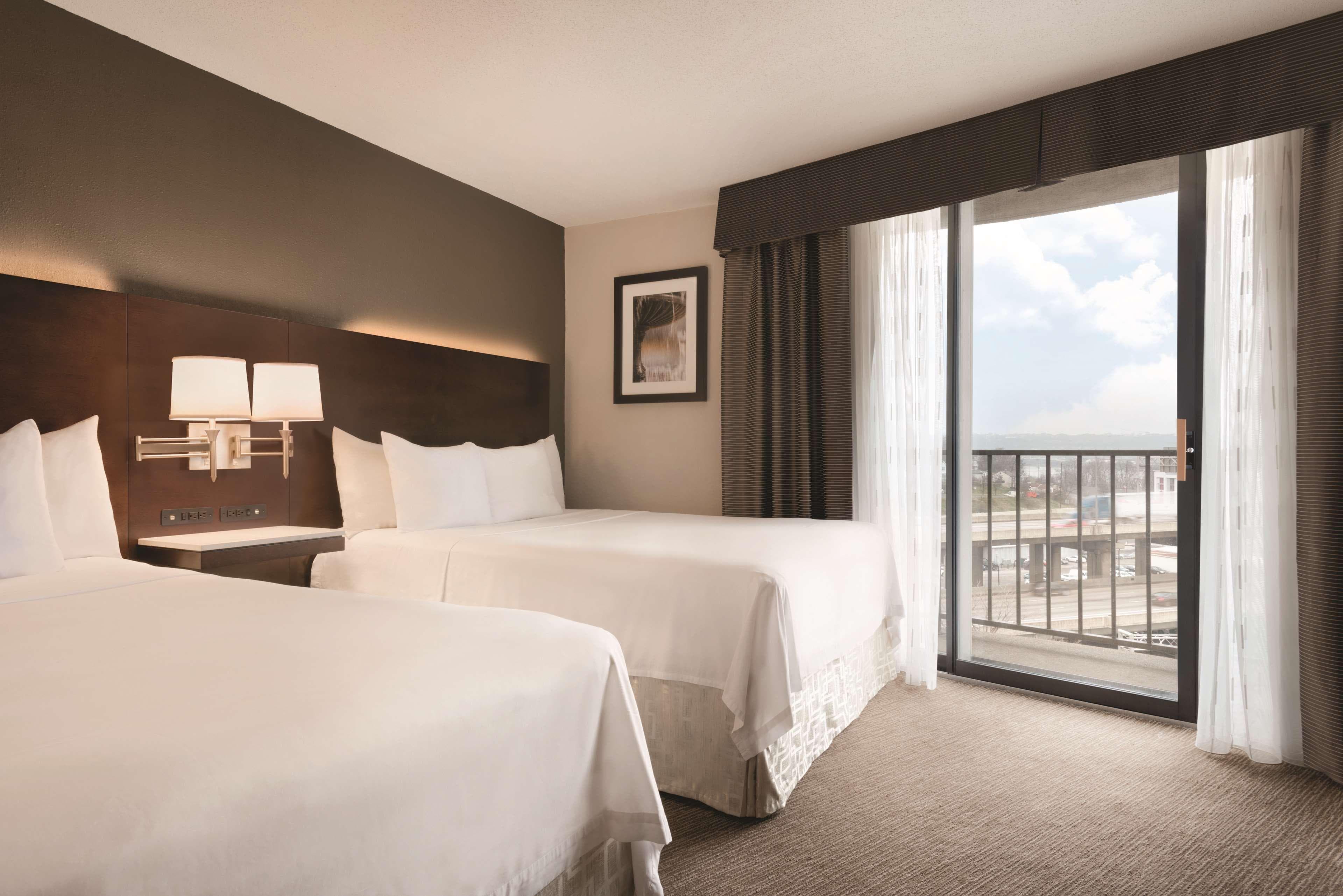 Radisson Hotel Cincinnati Riverfront — 7