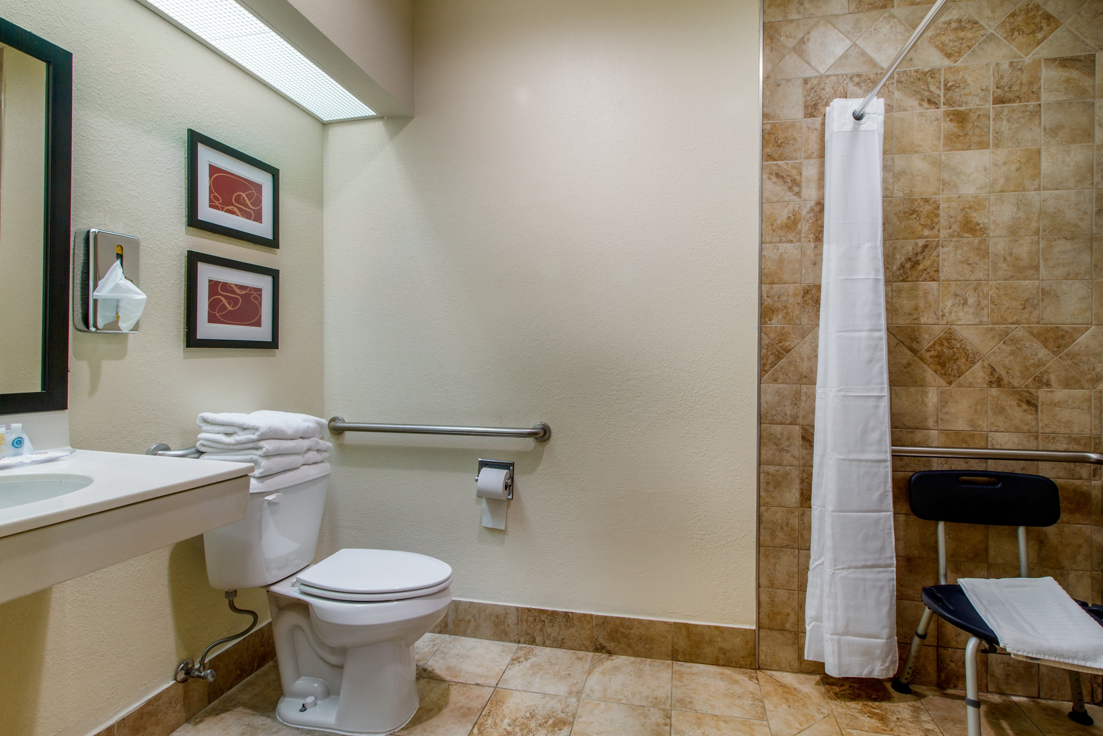 Comfort Suites Danville — 5
