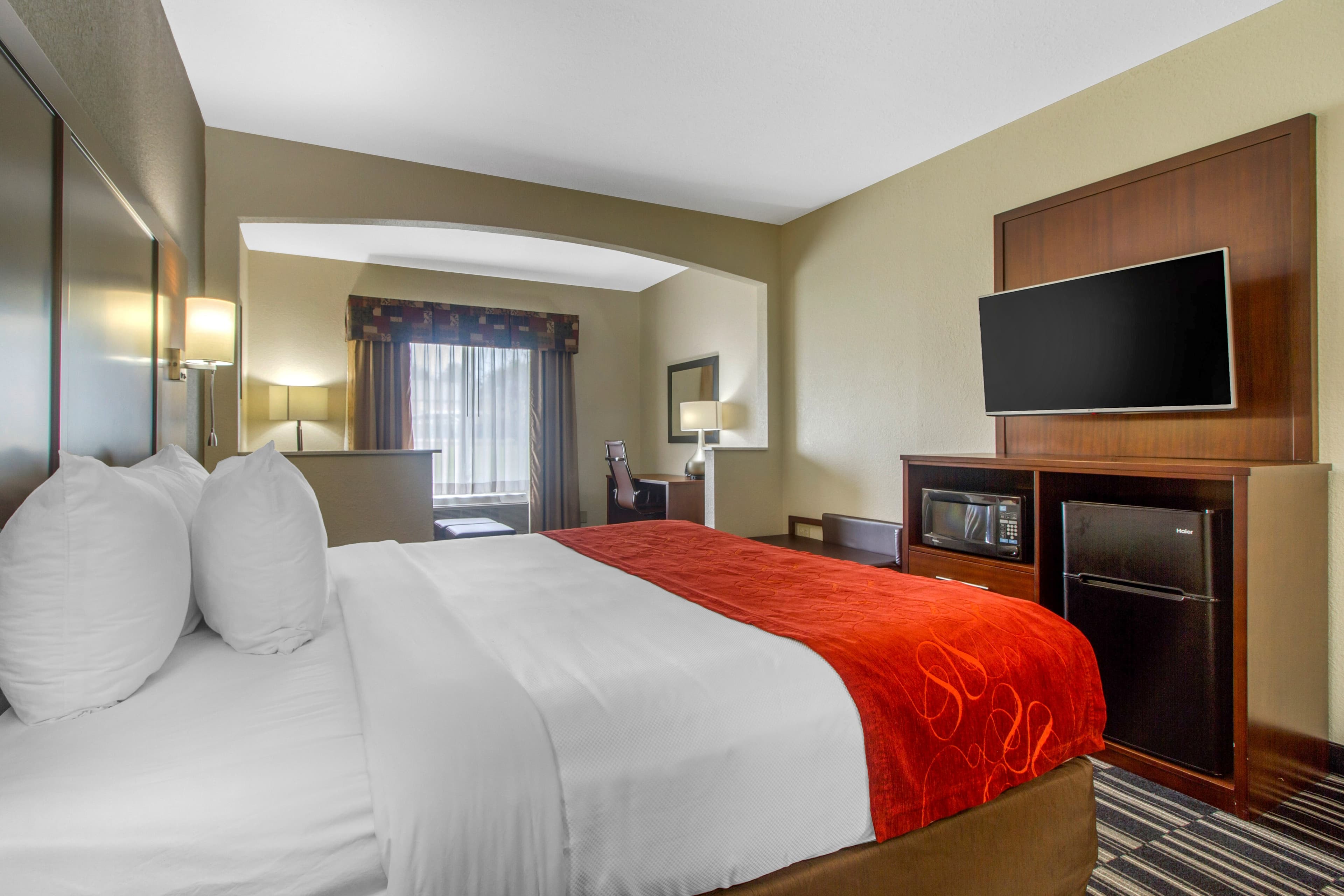 Comfort Suites Danville — 8