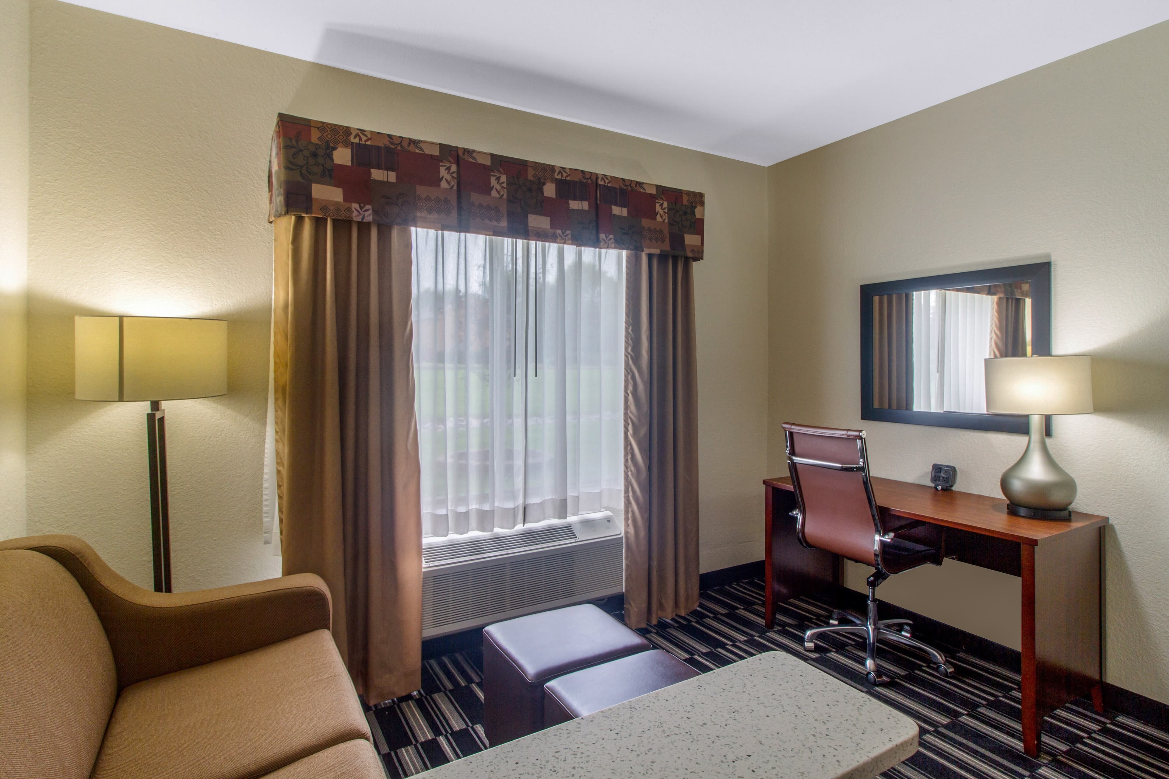 Comfort Suites Danville — 9