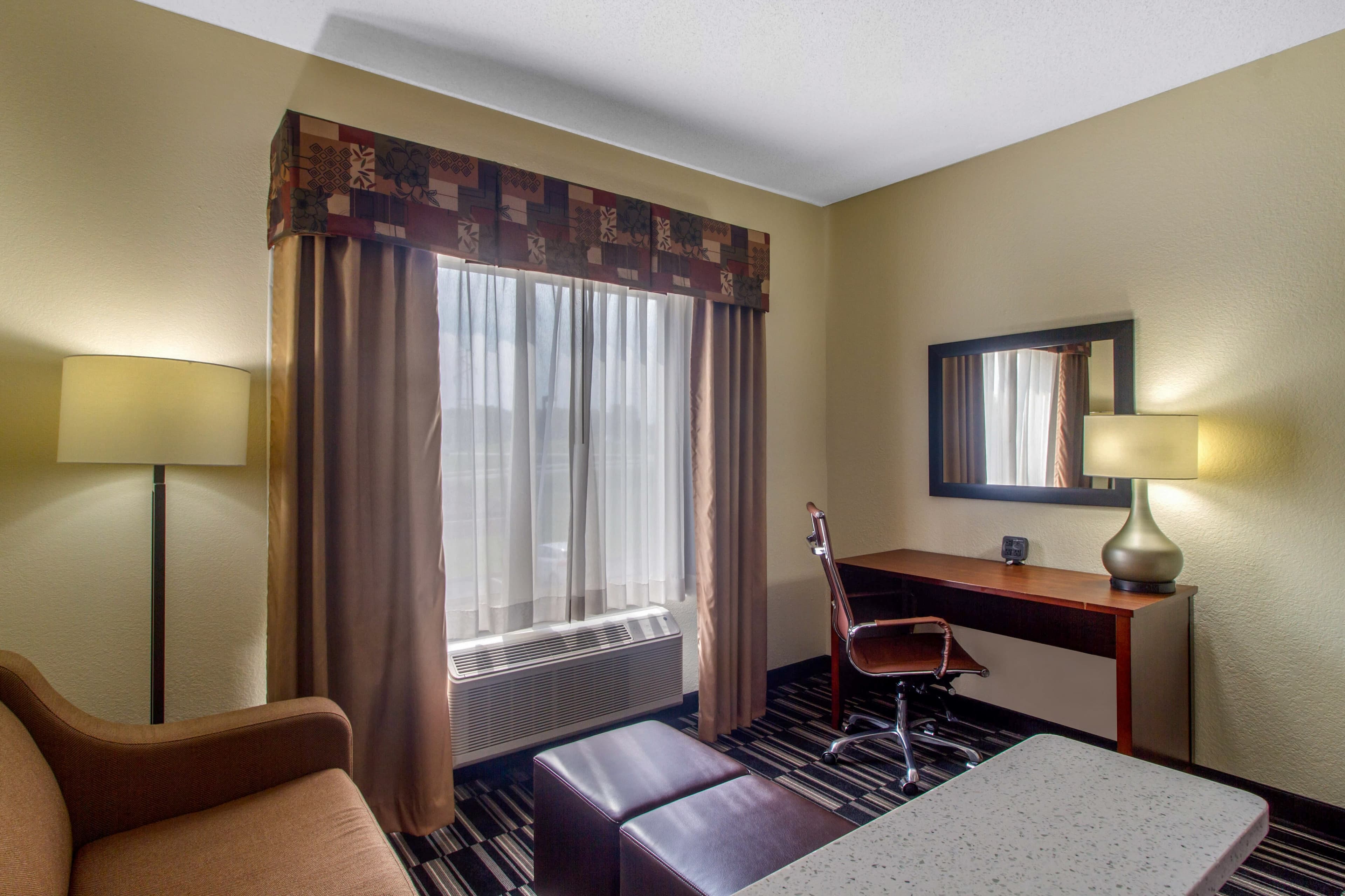 Comfort Suites Danville — 12