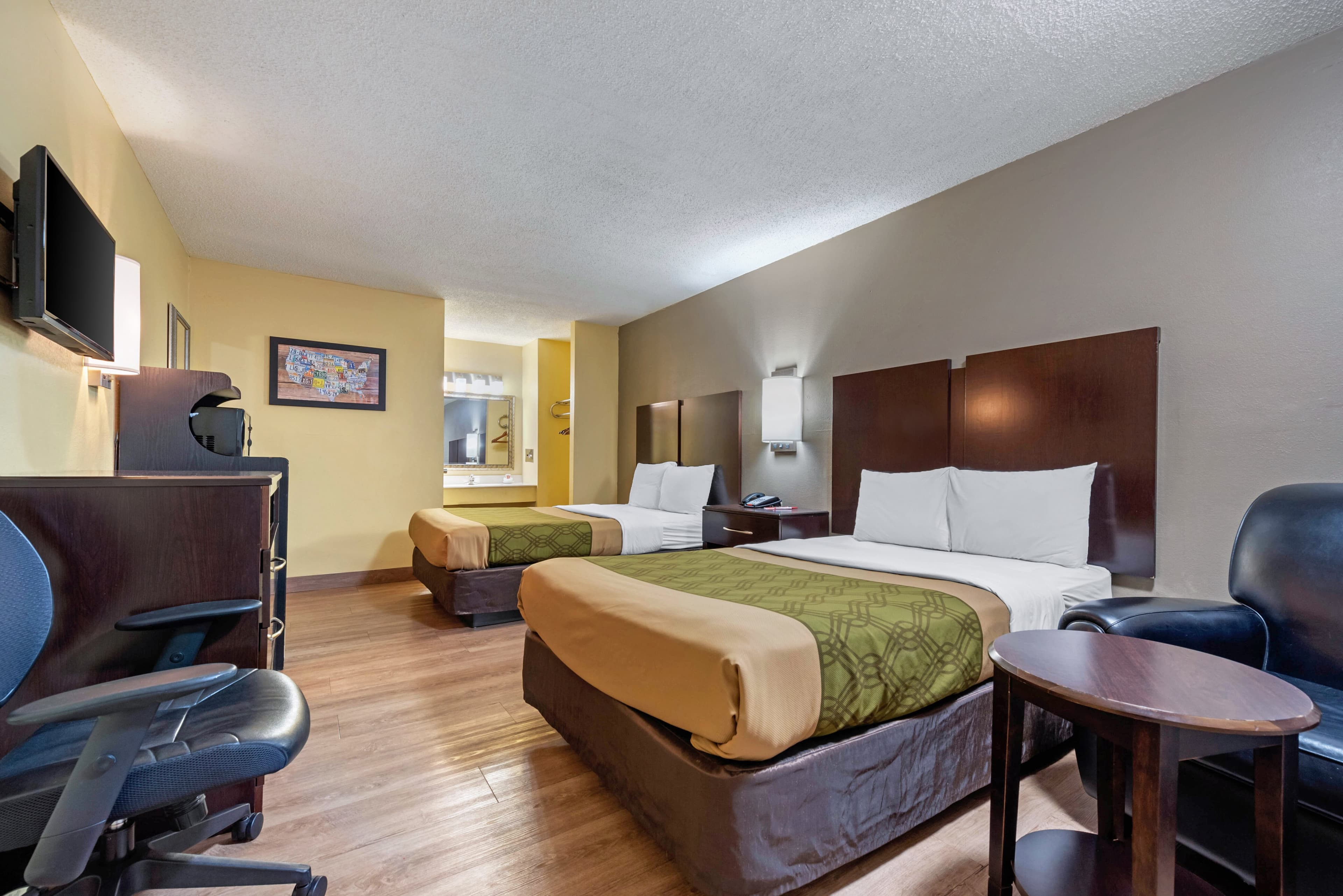 Econo Lodge Lexington Southeast - Image 2