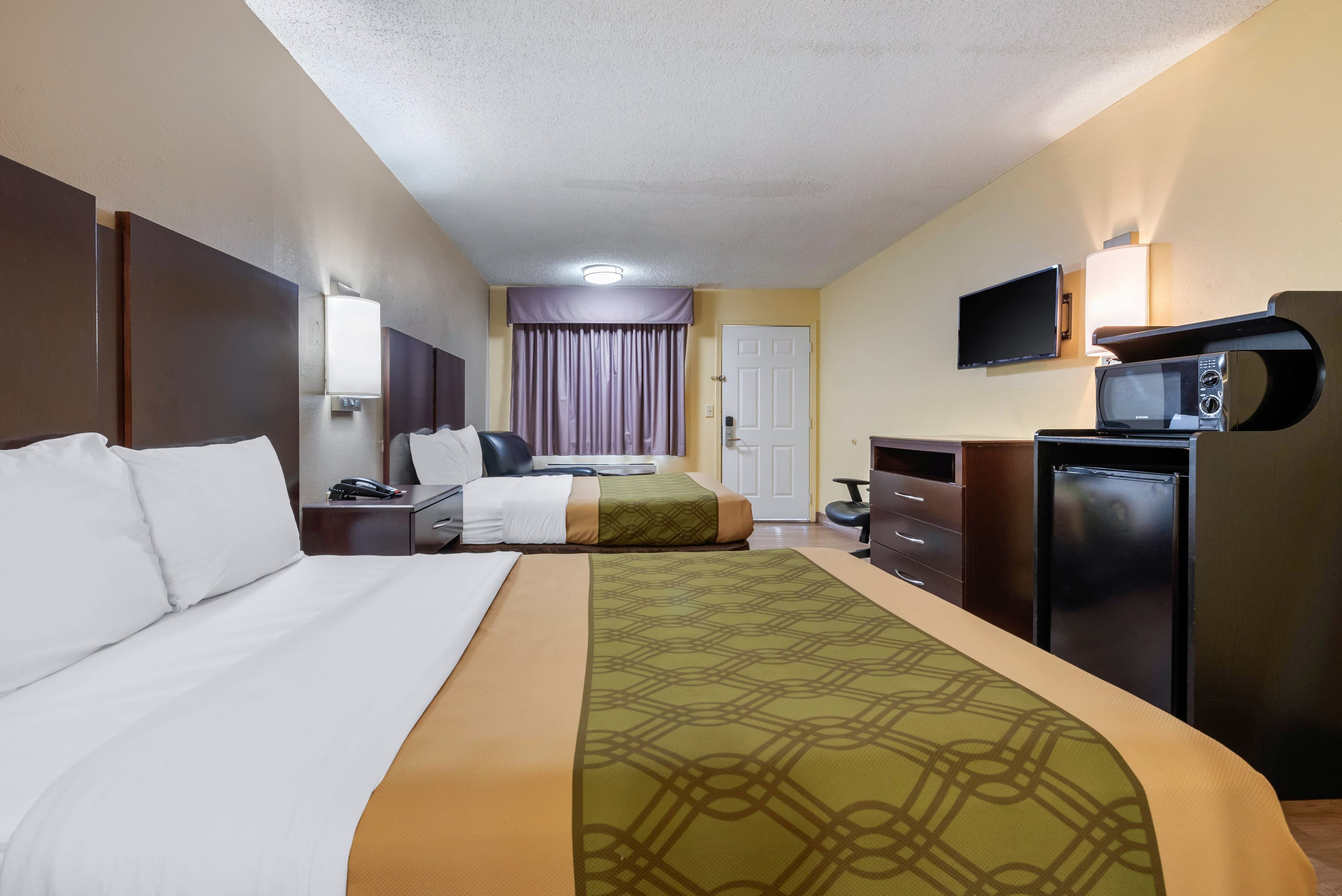 Econo Lodge Lexington Southeast - Image 4