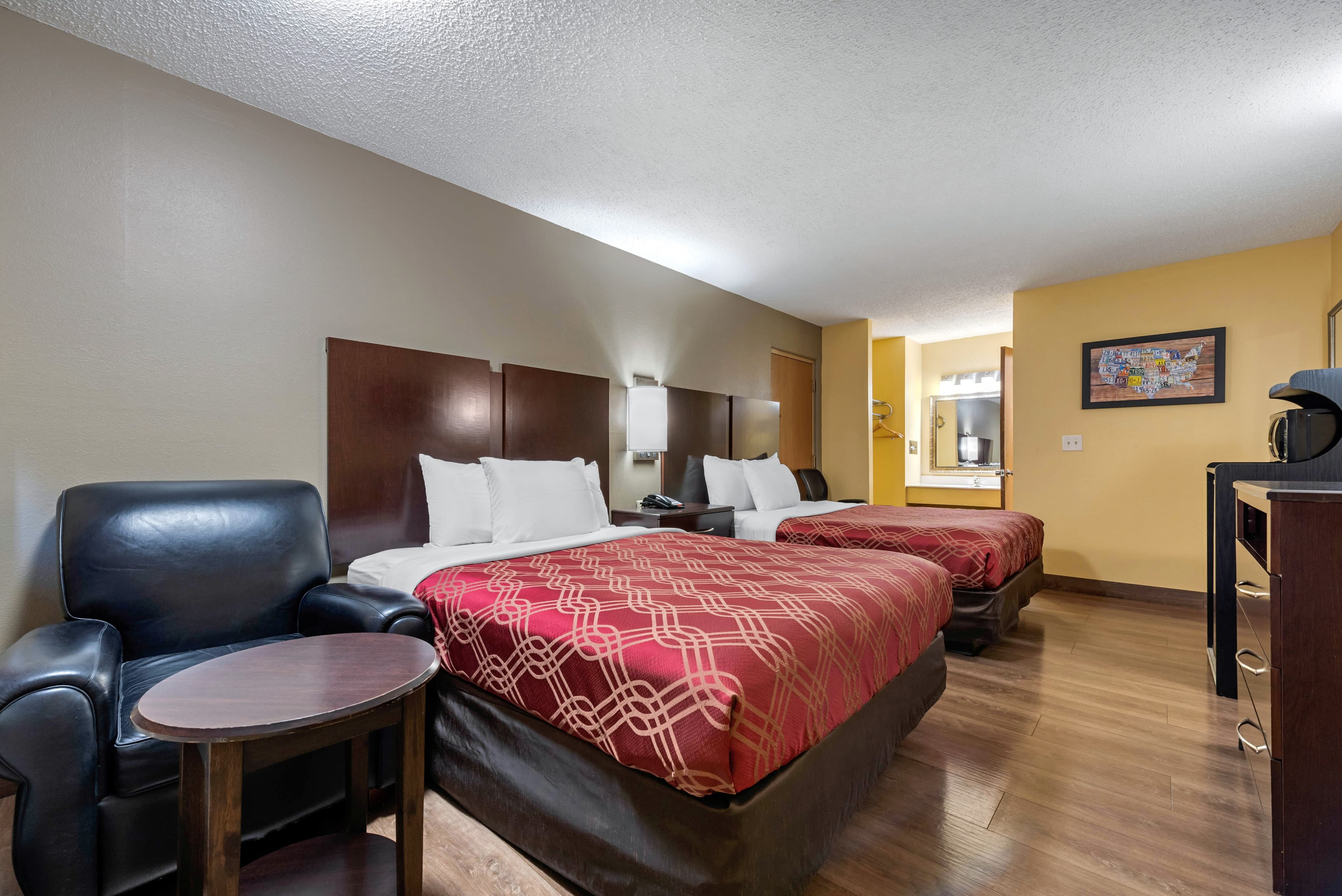 Econo Lodge Lexington Southeast — 19