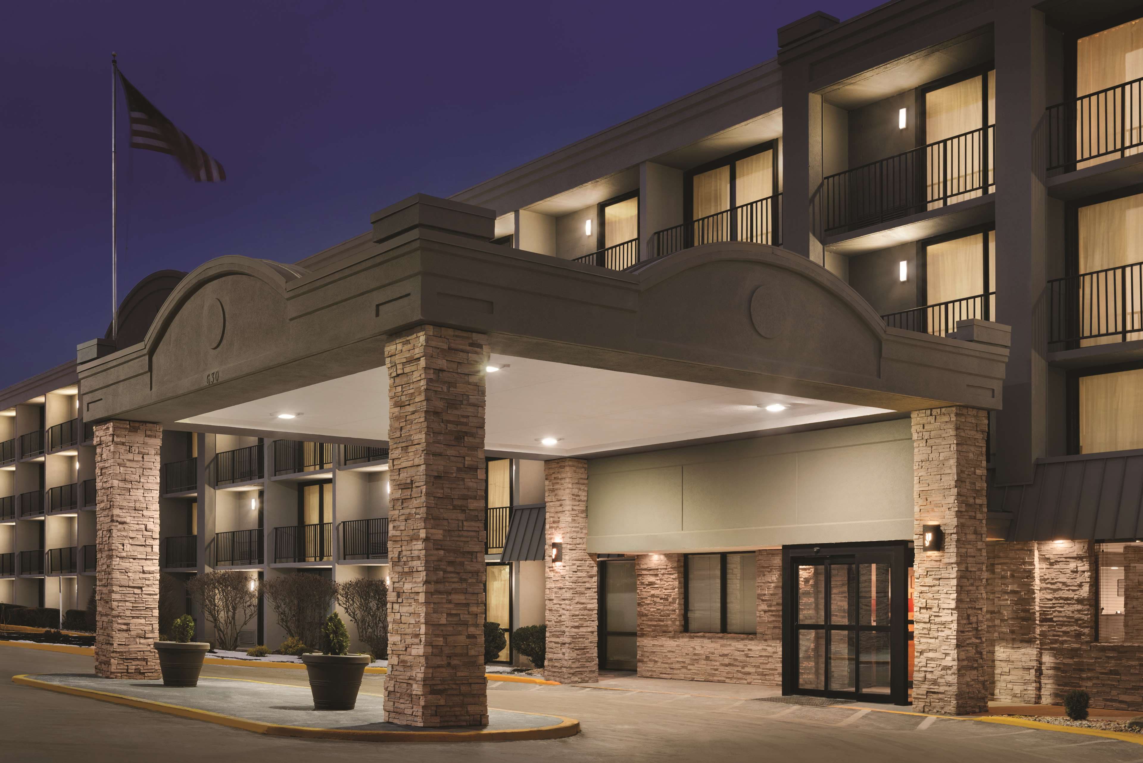 Country Inn & Suites by Radisson, Erlanger - Cincinnati South - Image 1