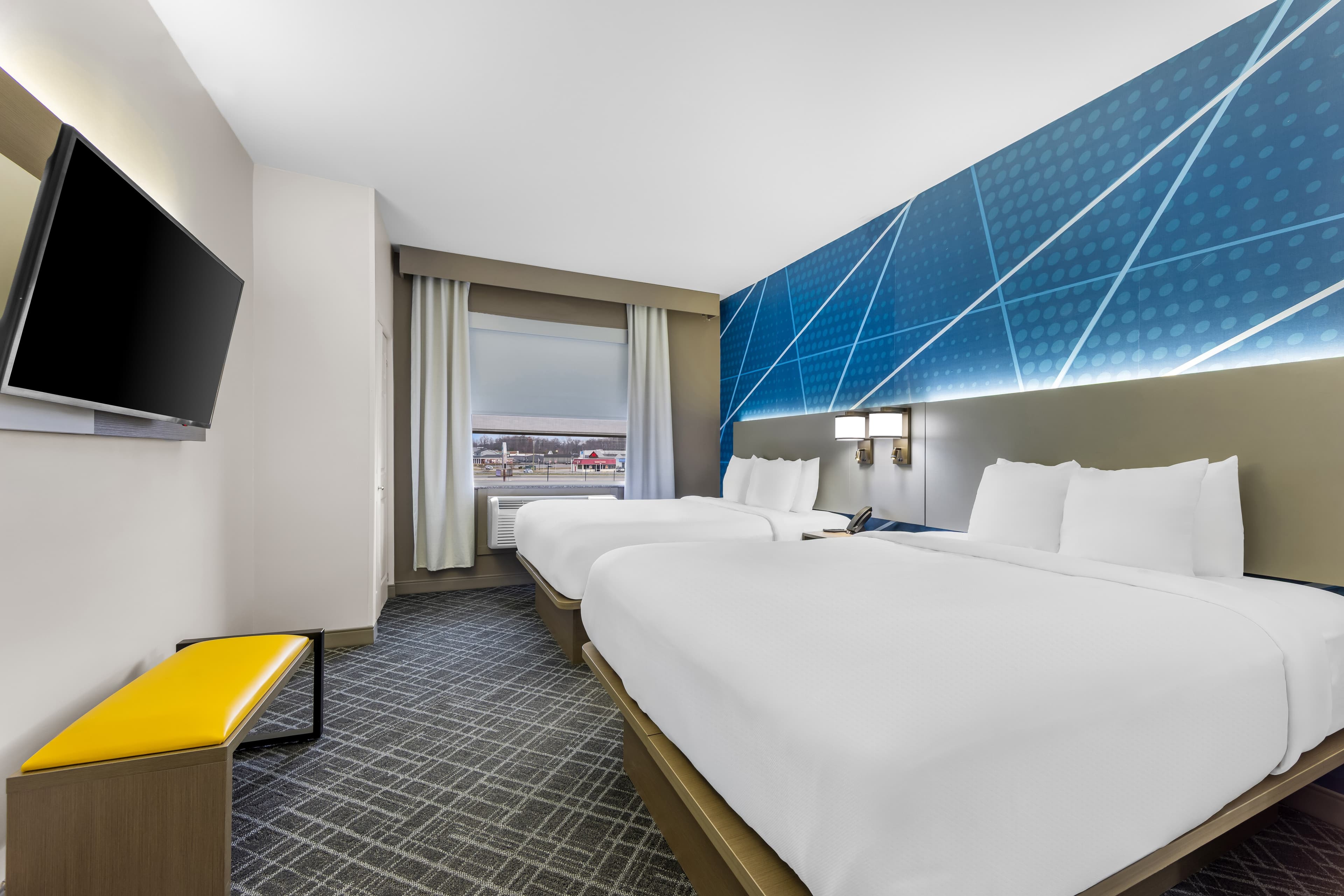 Comfort Suites London South — 21