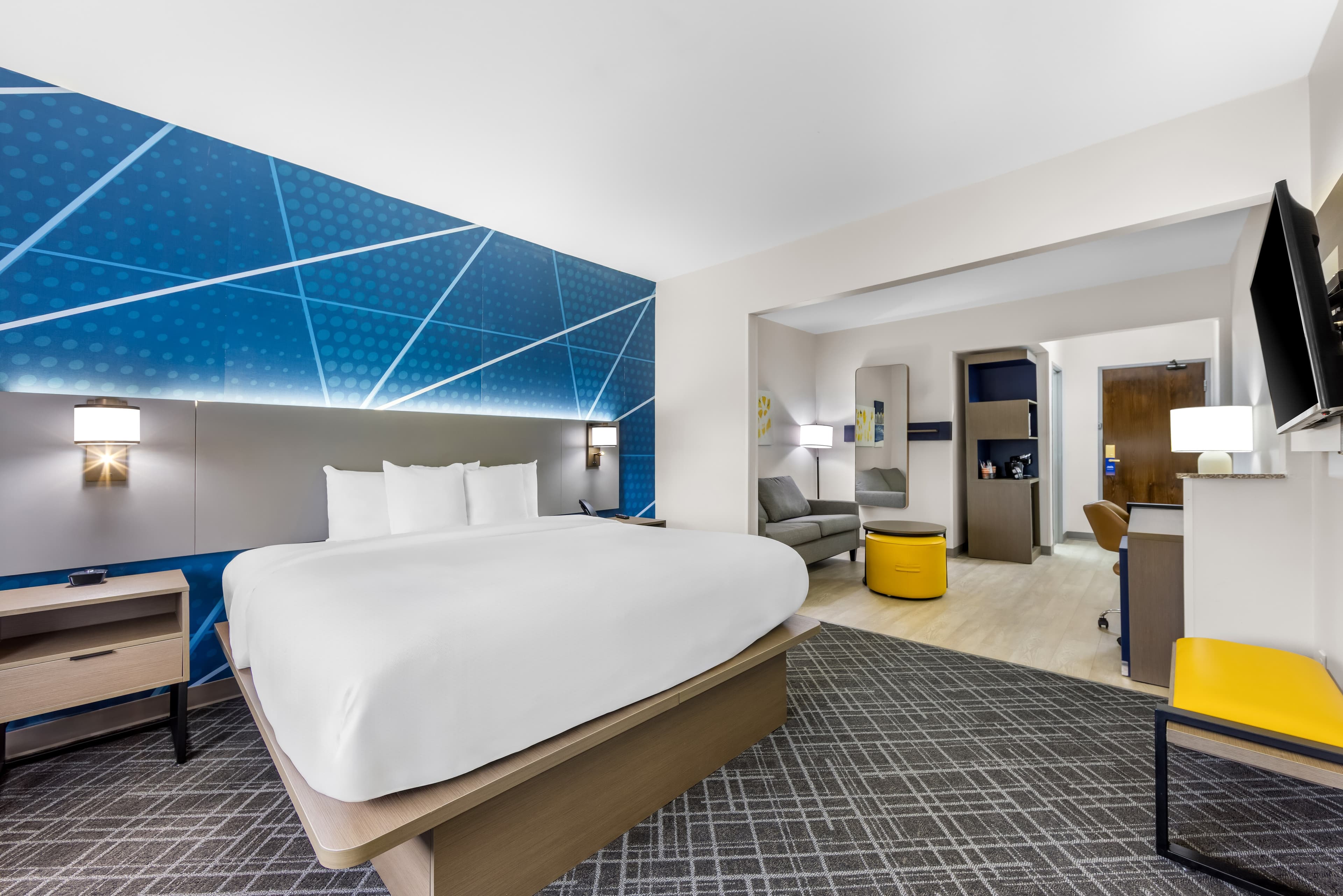 Comfort Suites London South — 7