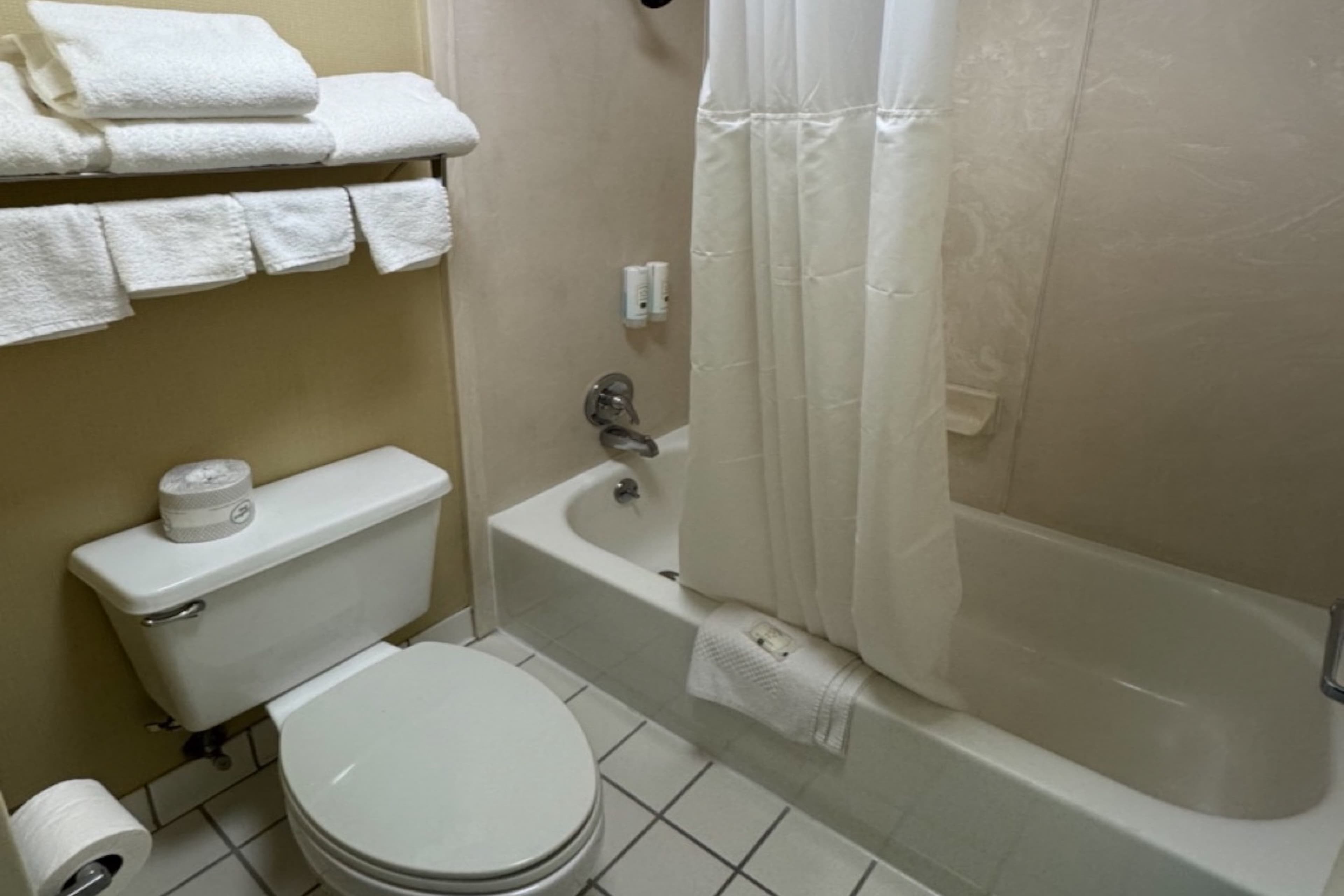 Quality Inn Franklin South — 7