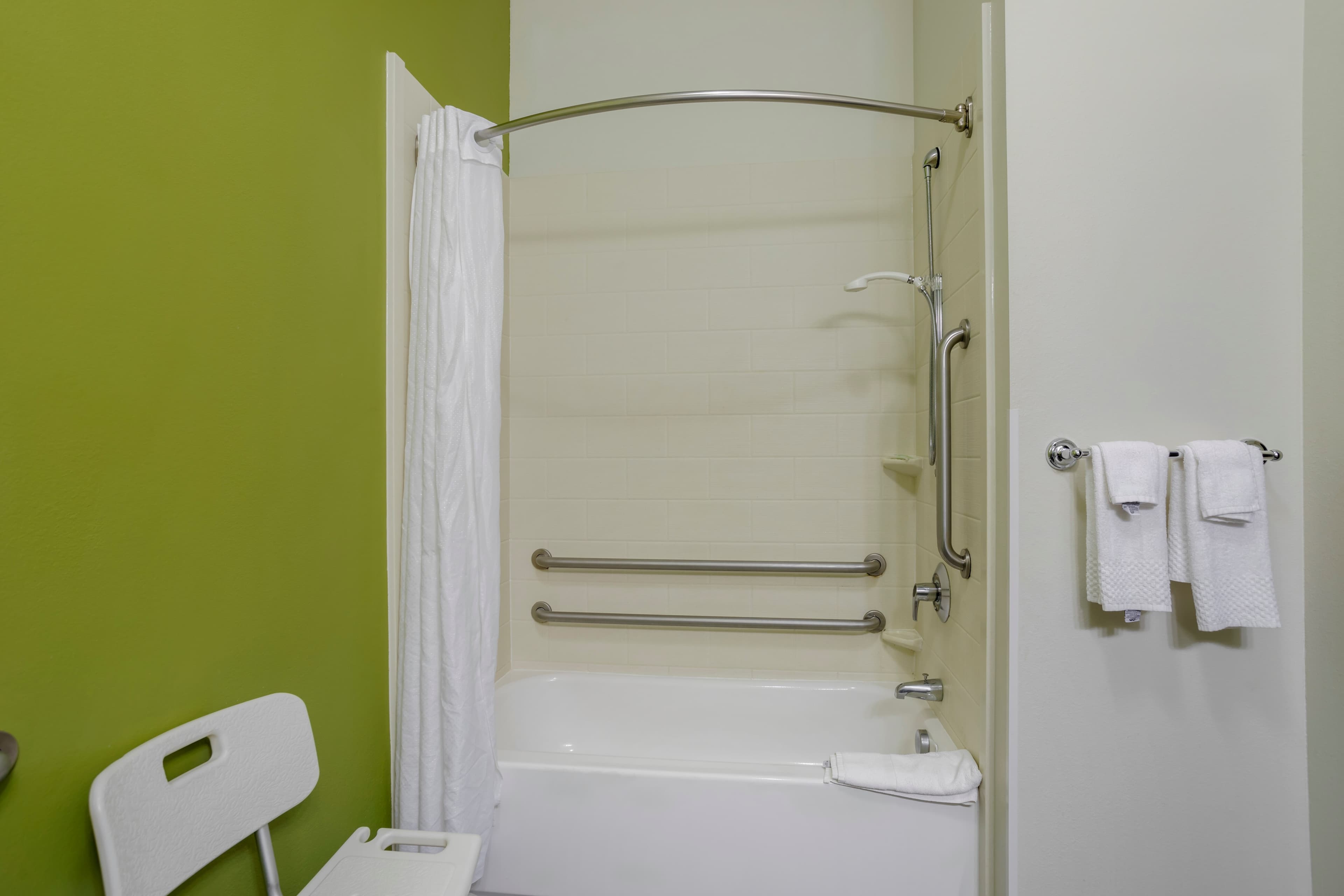Sleep Inn & Suites Cave City - Image 2