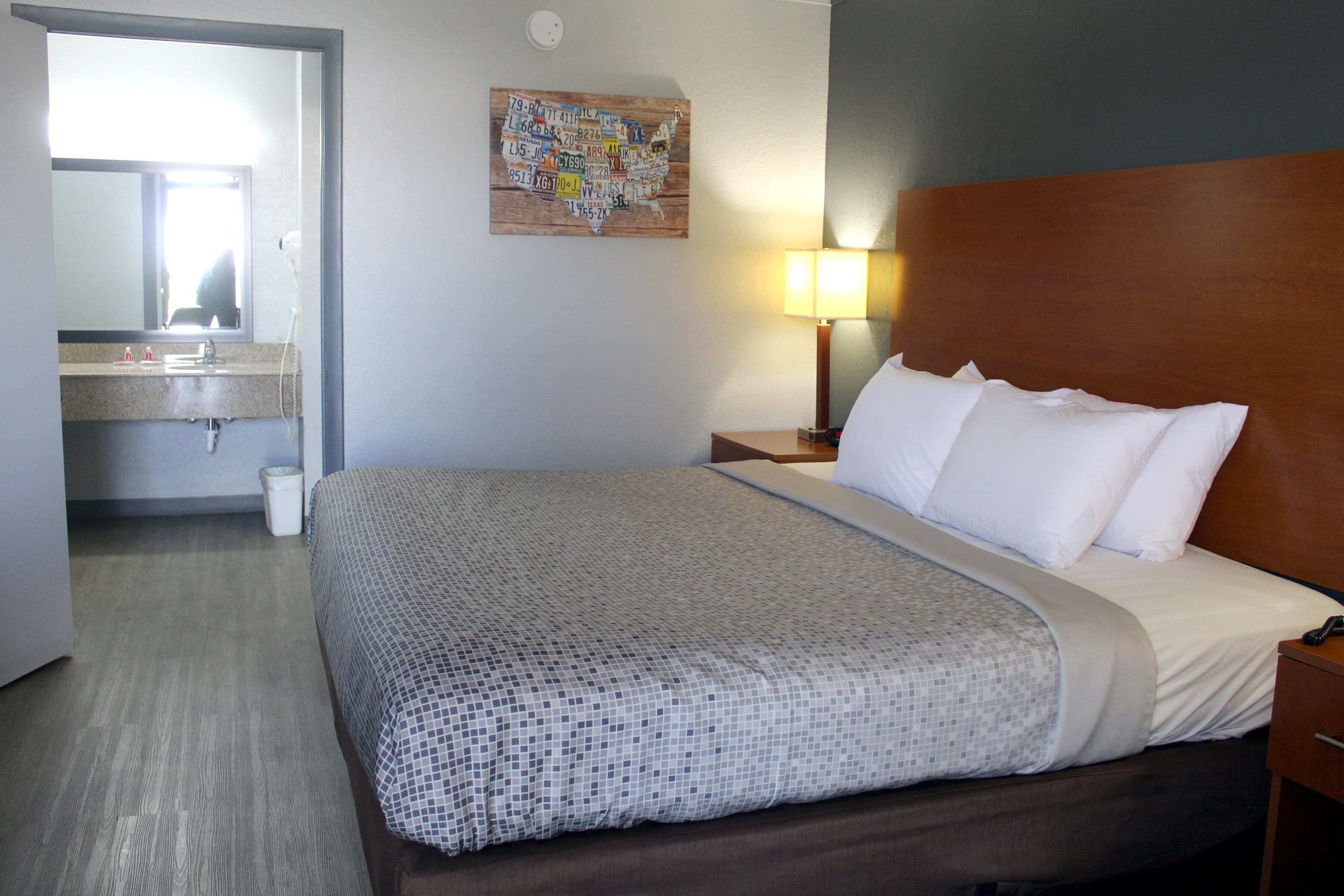Econo Lodge Franklin South - Image 5