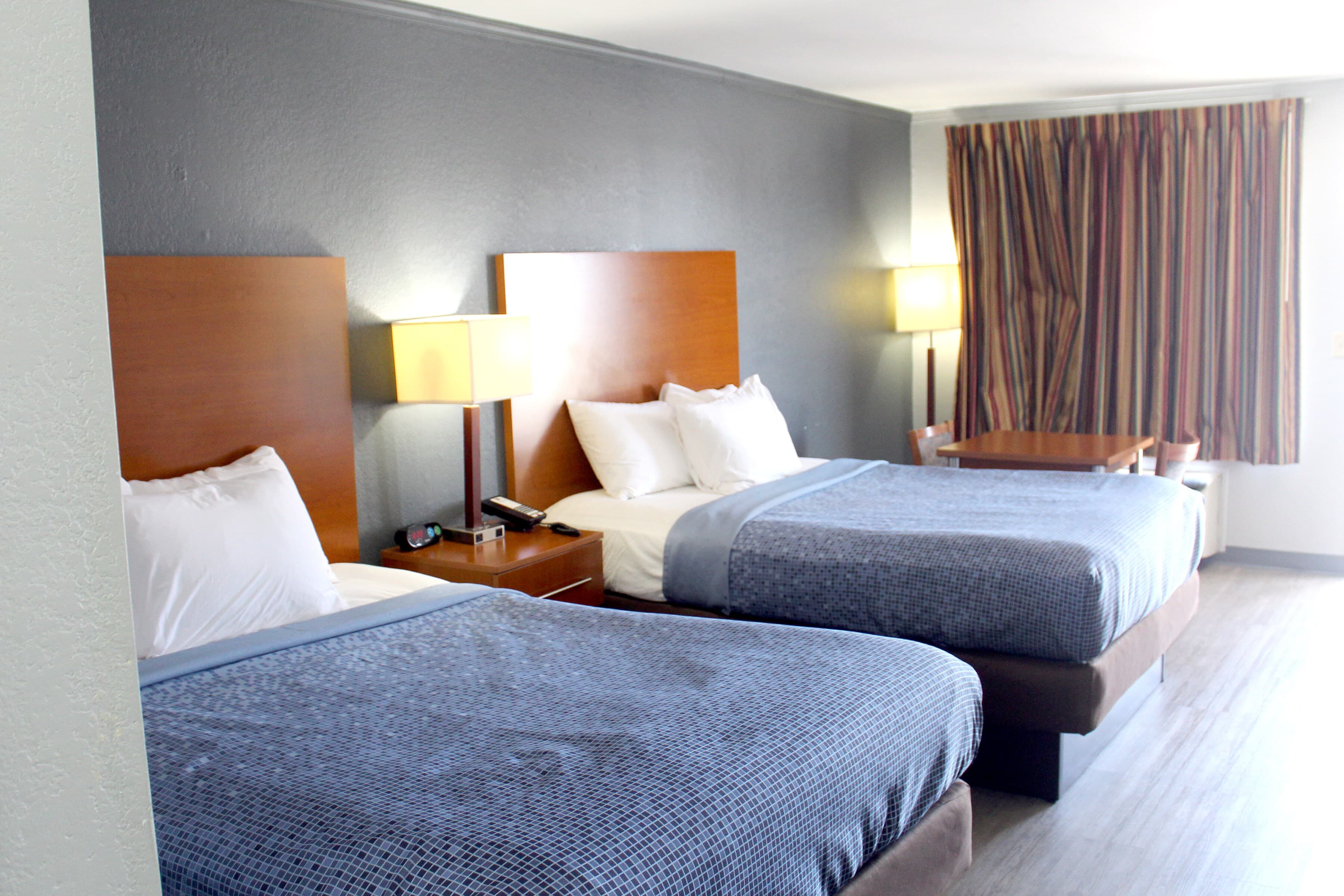 Econo Lodge Franklin South — 19