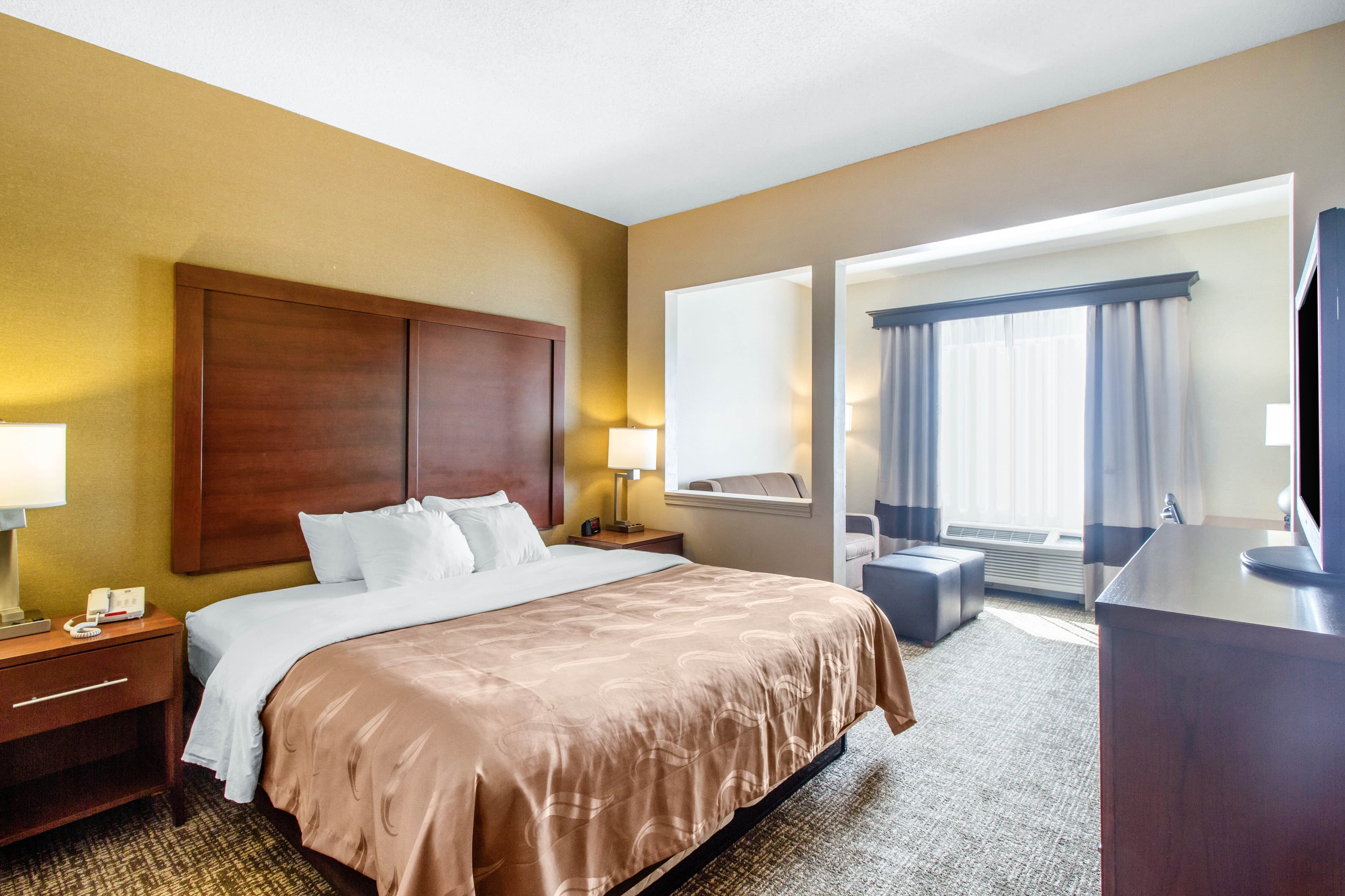 Quality Suites Corbin North - Image 2