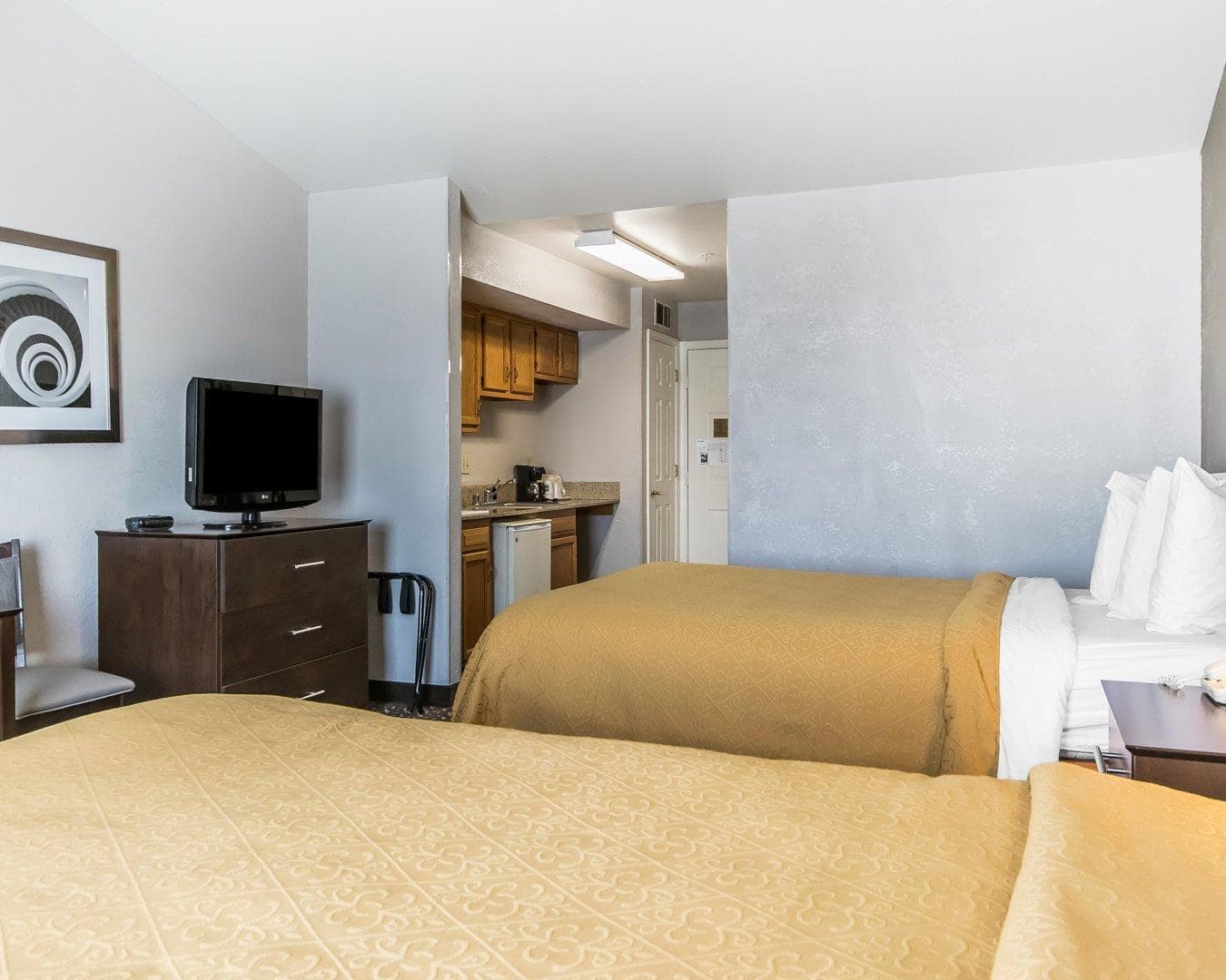 Quality Inn & Suites University/Airport - Image 5