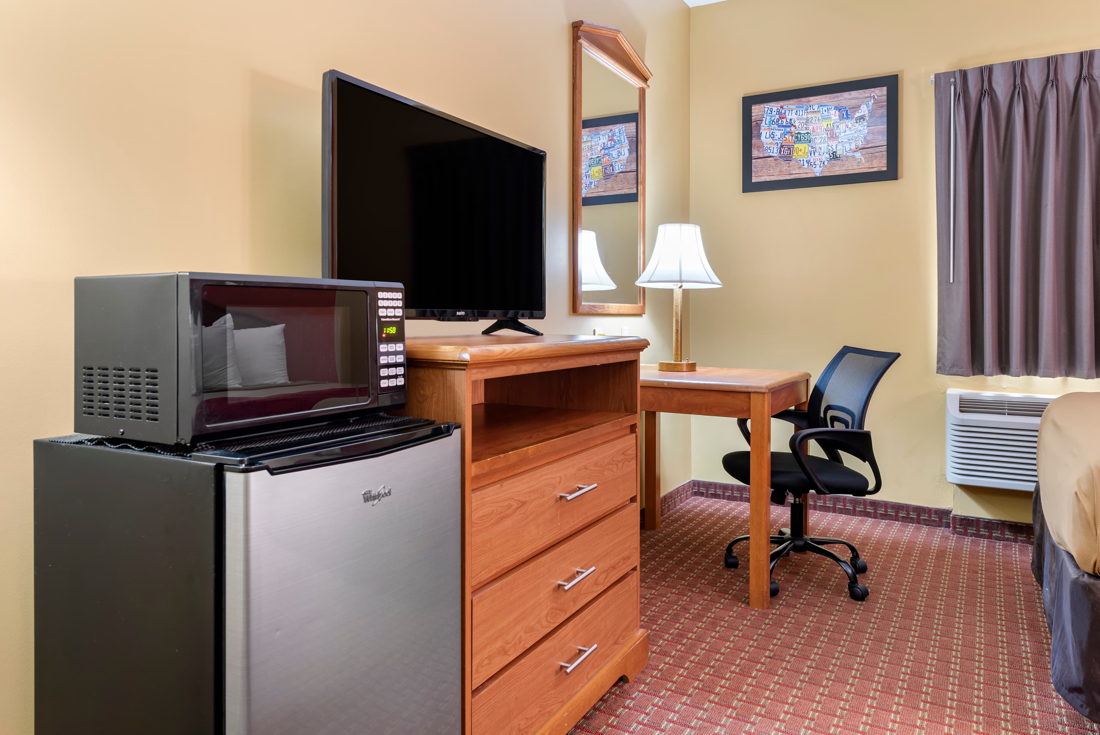 Econo Lodge Louisville Airport - Image 3