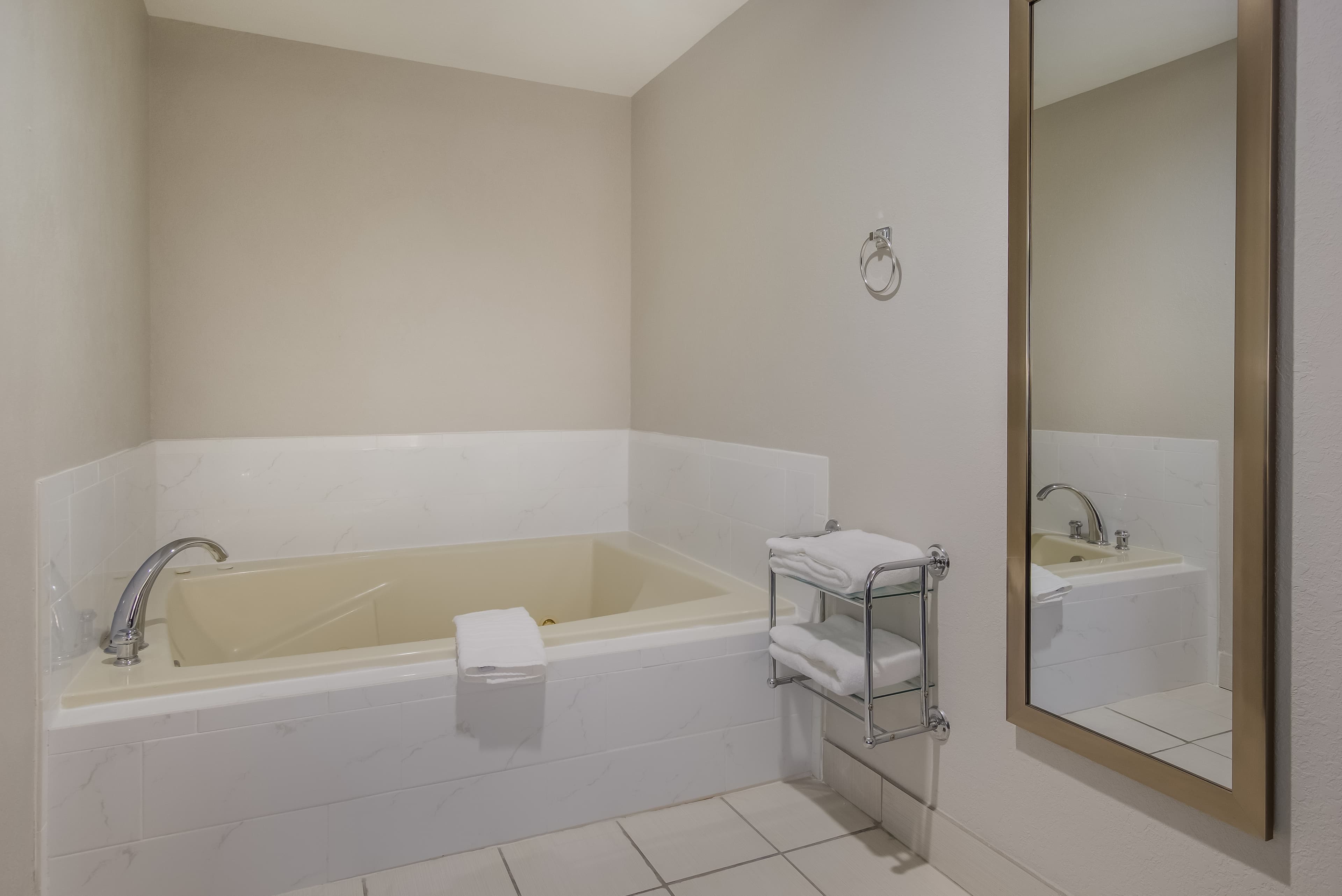 Clarion Pointe Harrodsburg-Danville — 14