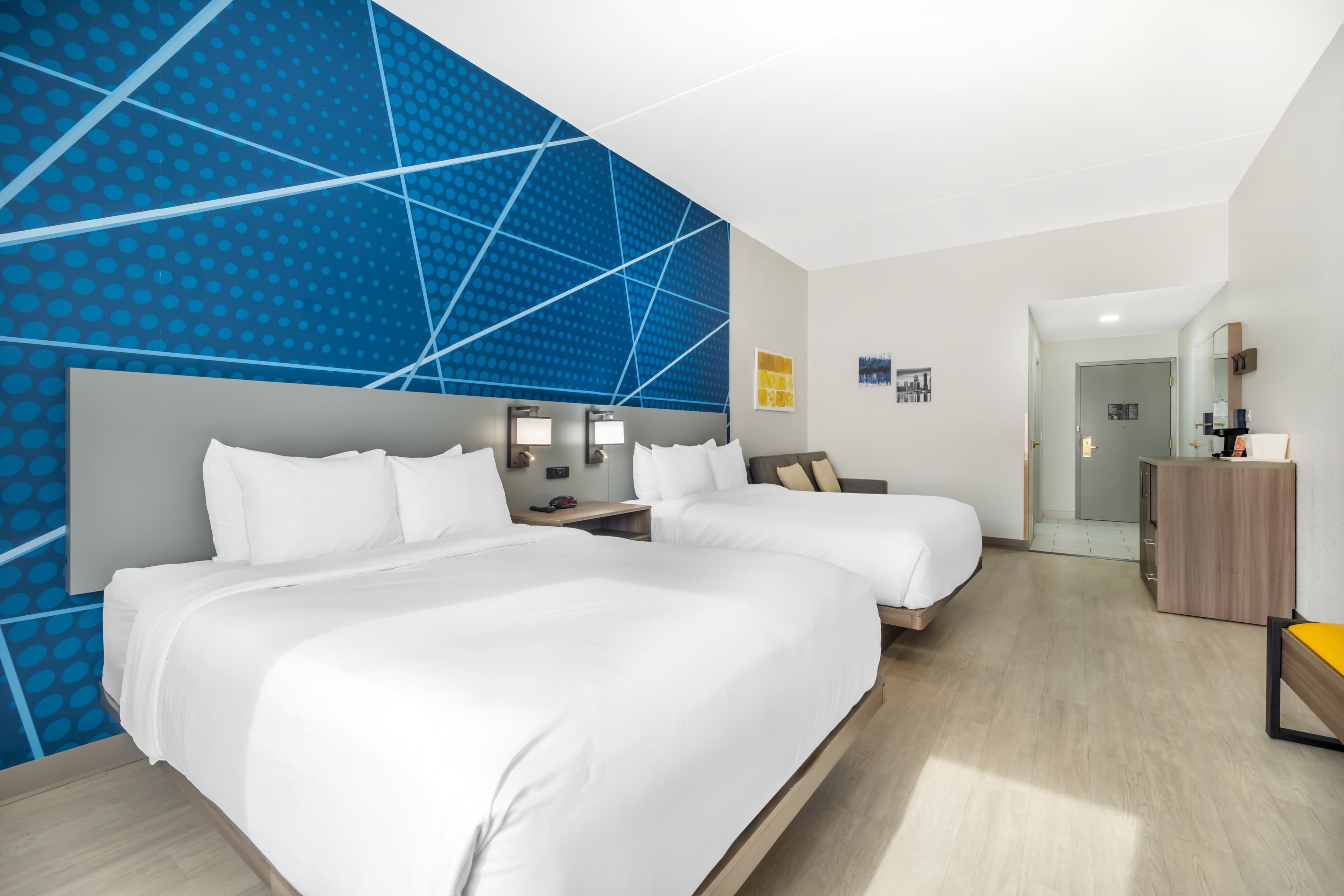 Comfort Suites Louisville Airport — 6