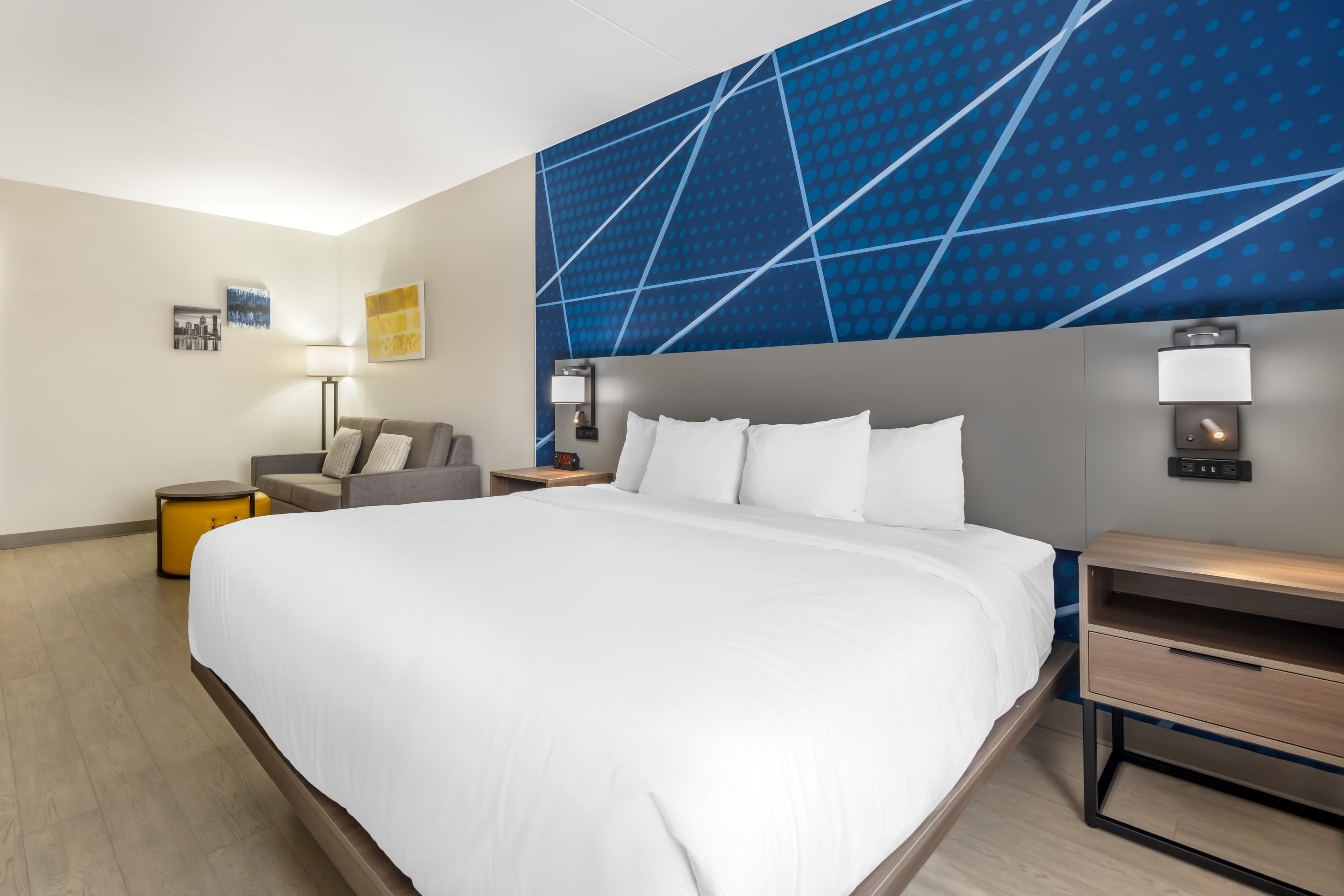 Comfort Suites Louisville Airport — 14