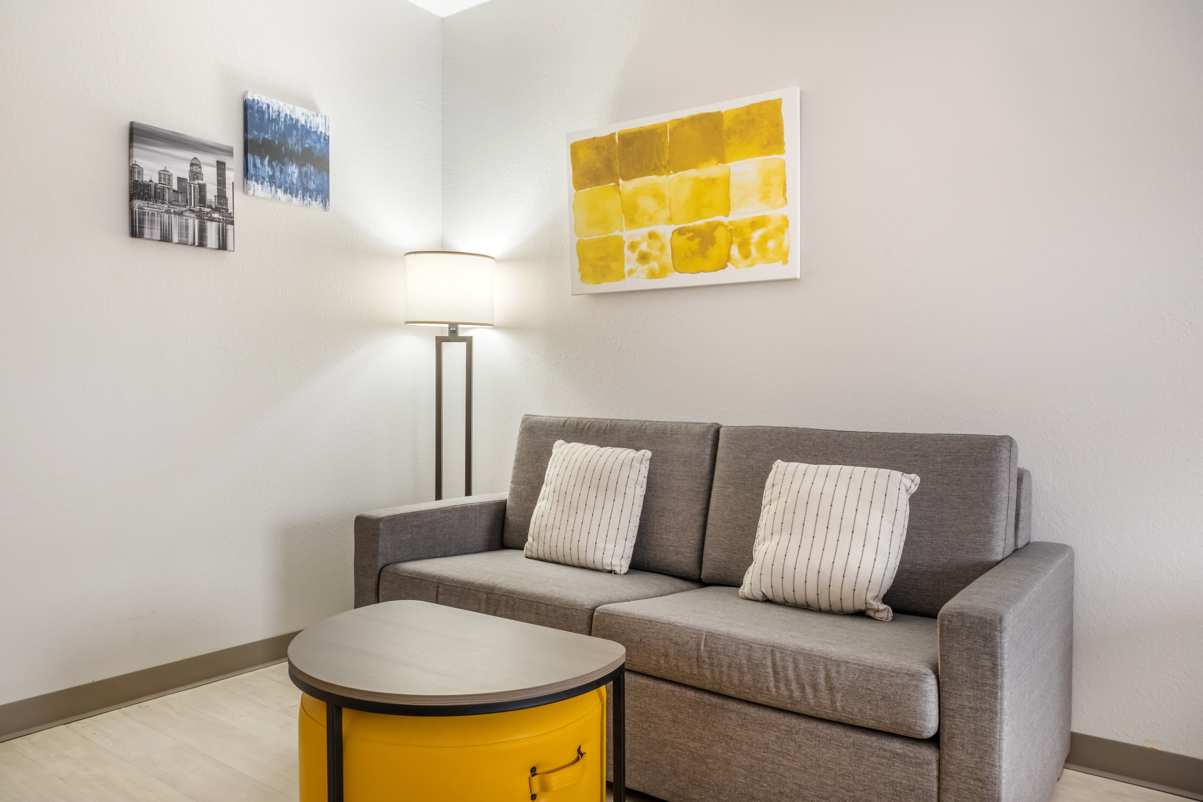 Comfort Suites Louisville Airport — 16