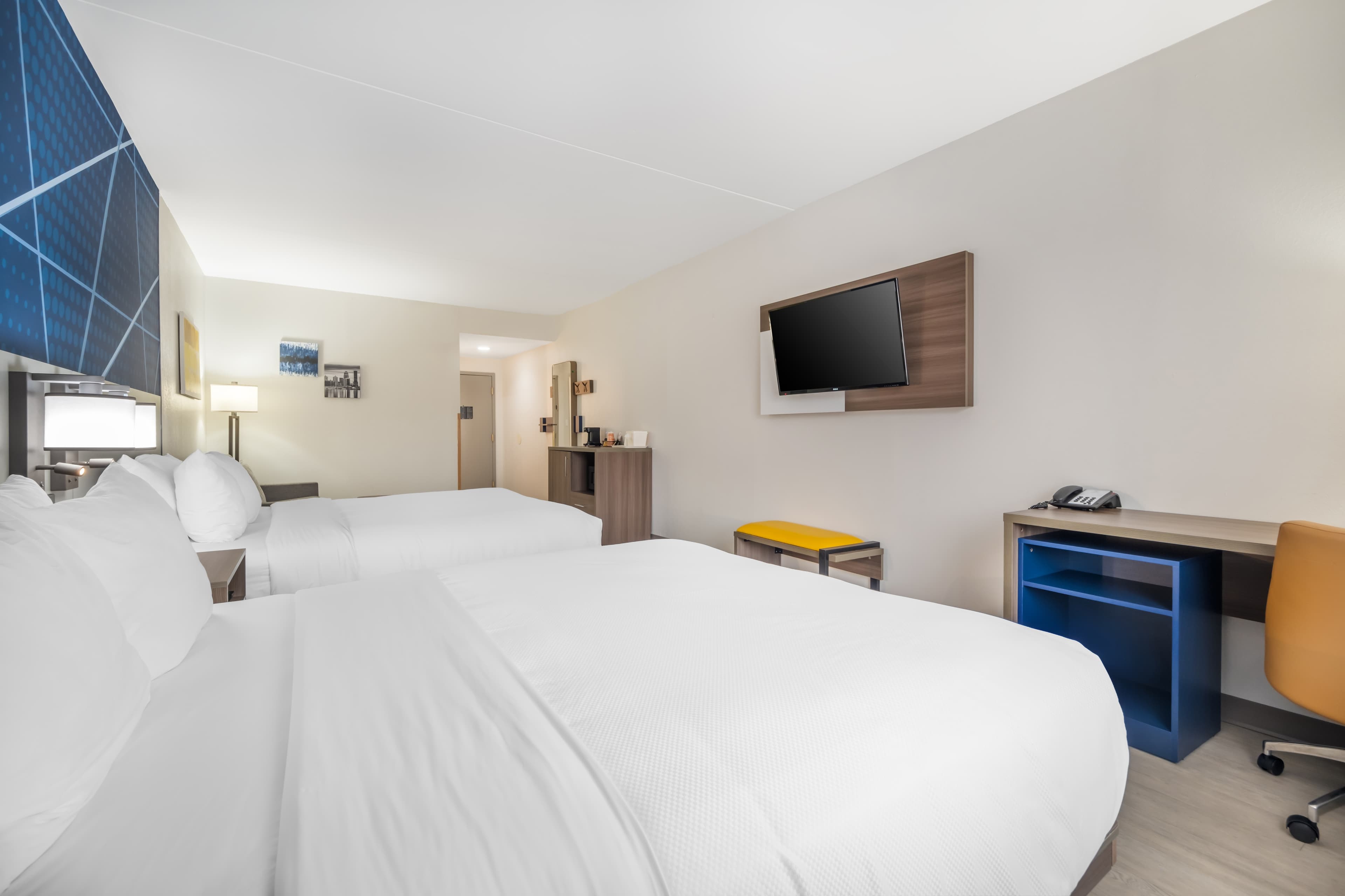 Comfort Suites Louisville Airport — 19